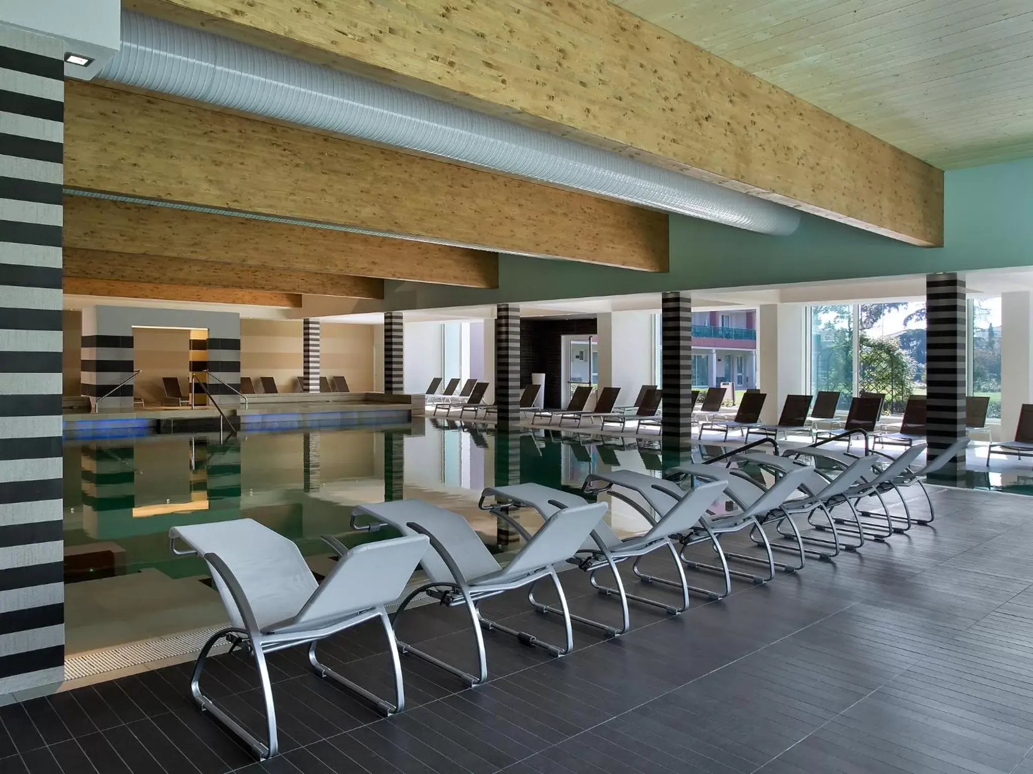 Swimming pool in Hotel Mioni Pezzato