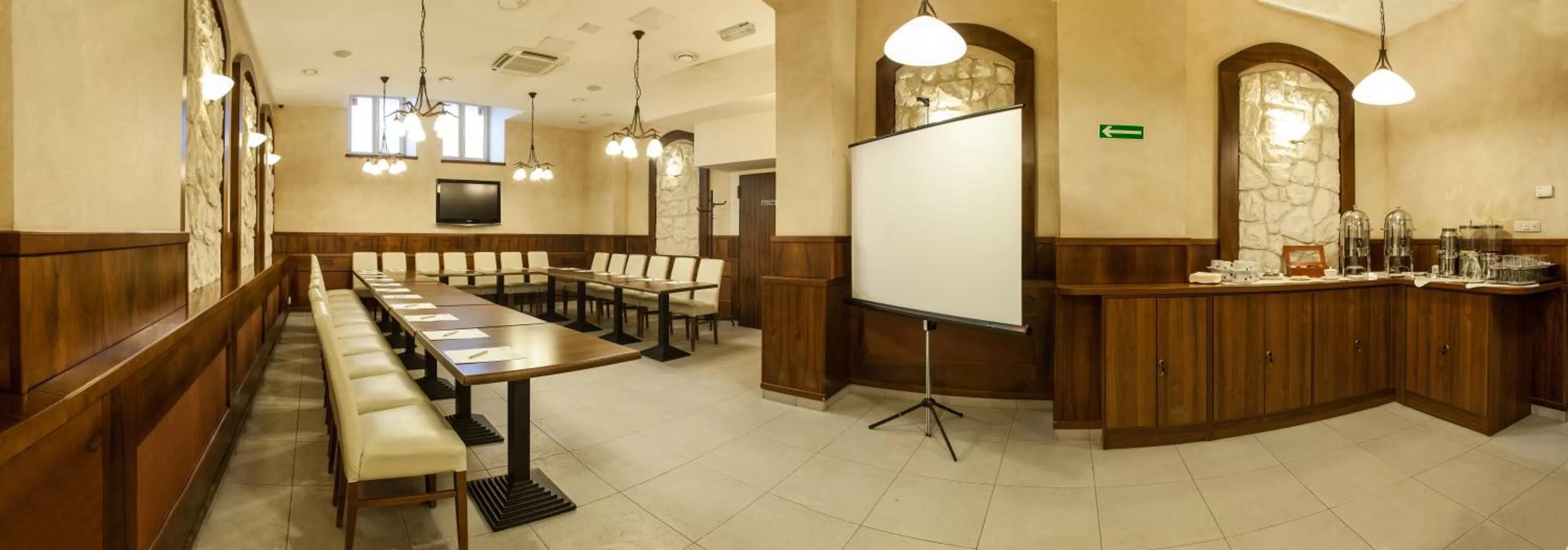 Restaurant/places to eat in Hotel Downtown Kraków