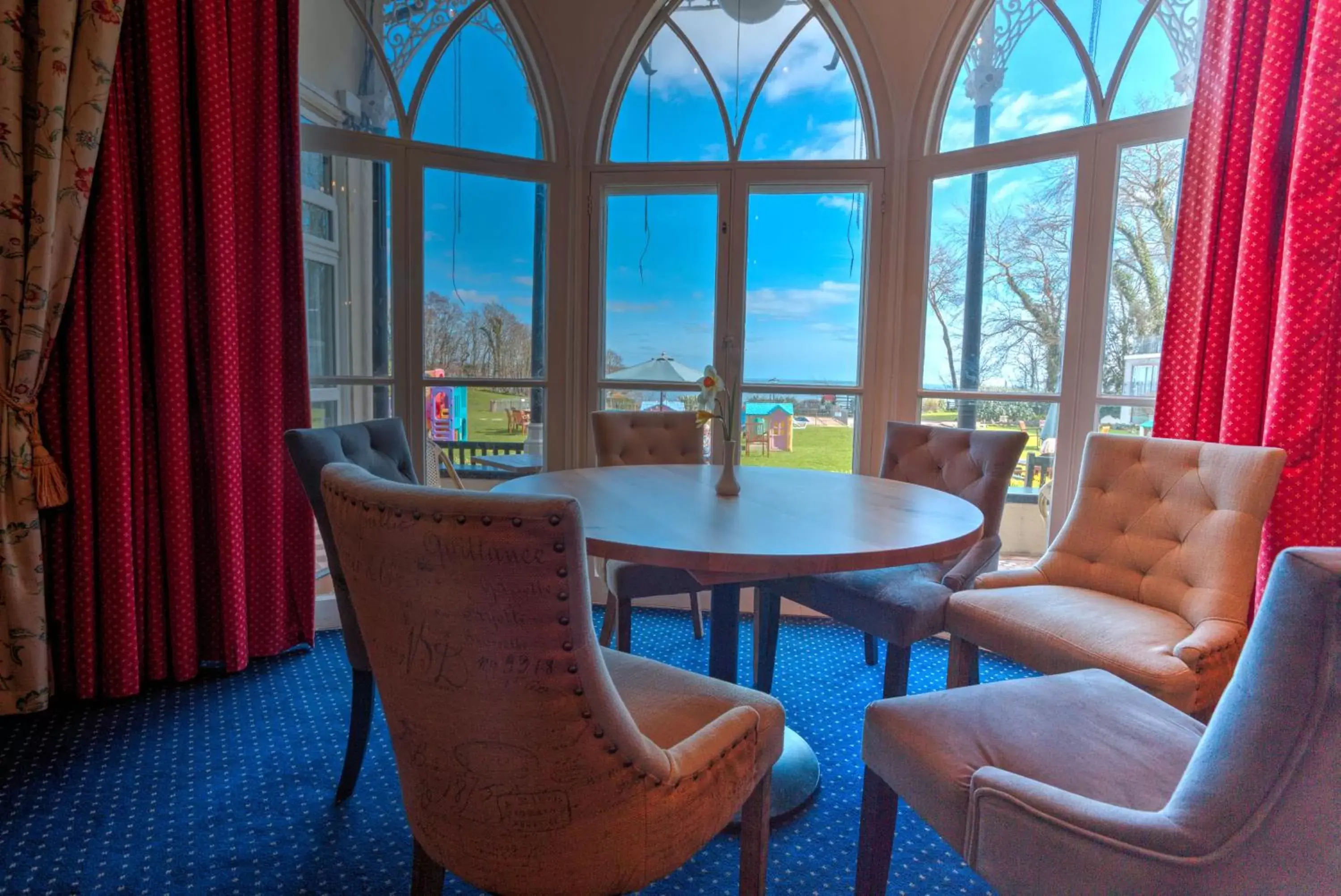 Seating Area in Langstone Cliff Hotel