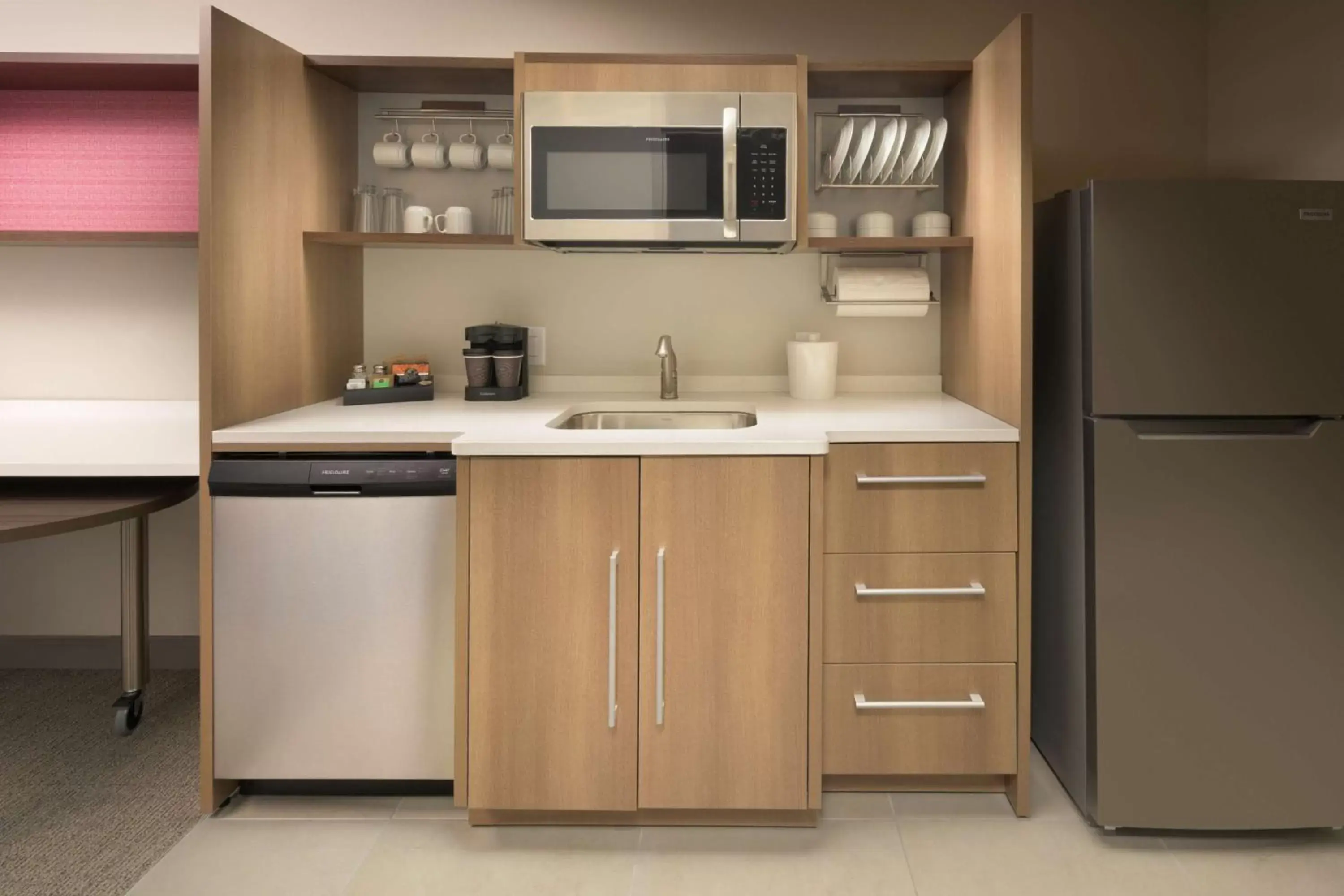 Kitchen or kitchenette, Kitchen/Kitchenette in Home2 Suites By Hilton Atlanta Nw/Kennesaw, Ga