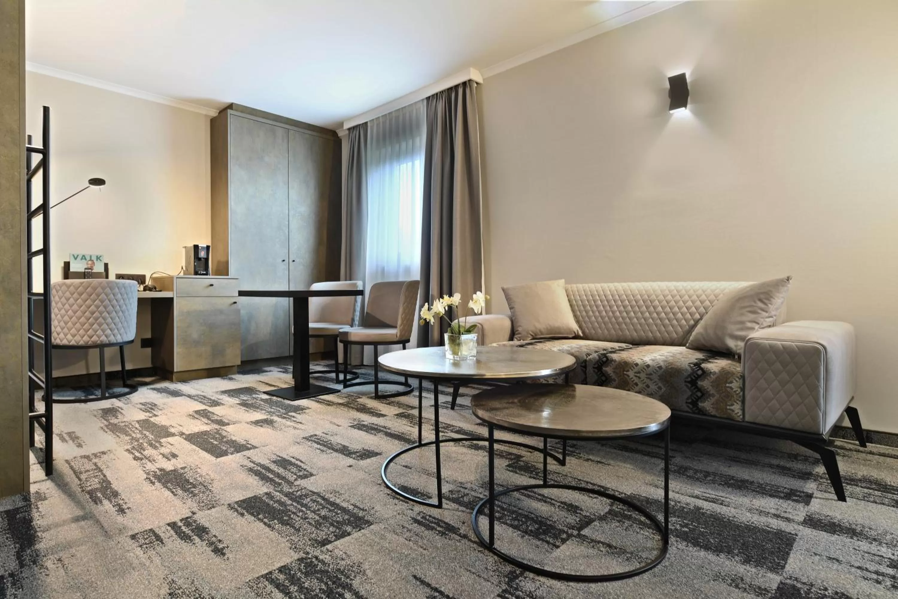 Seating area in Hotel Charleroi Airport - Van Der Valk