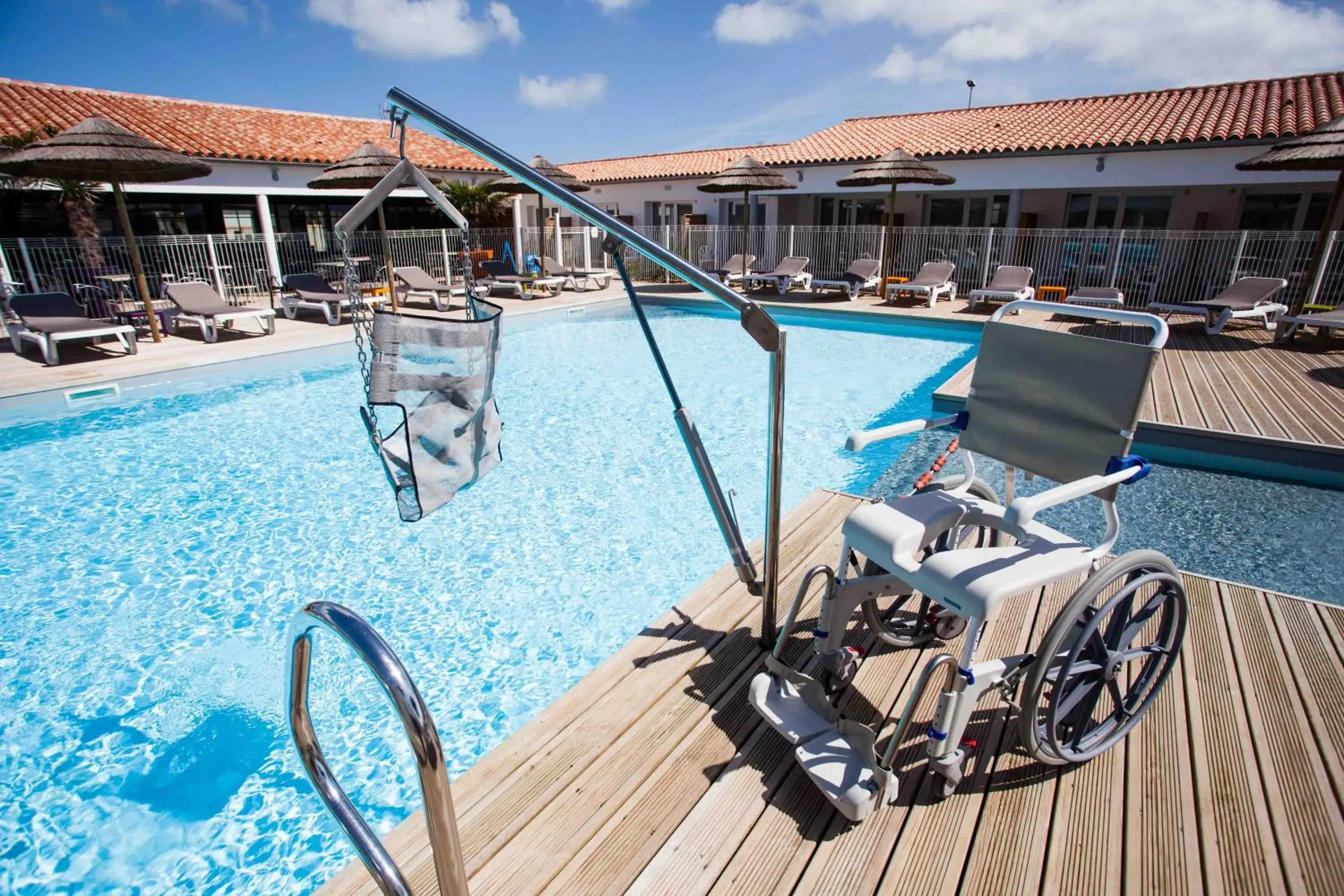 Swimming Pool in Hotel de Re, The Originals Boutique