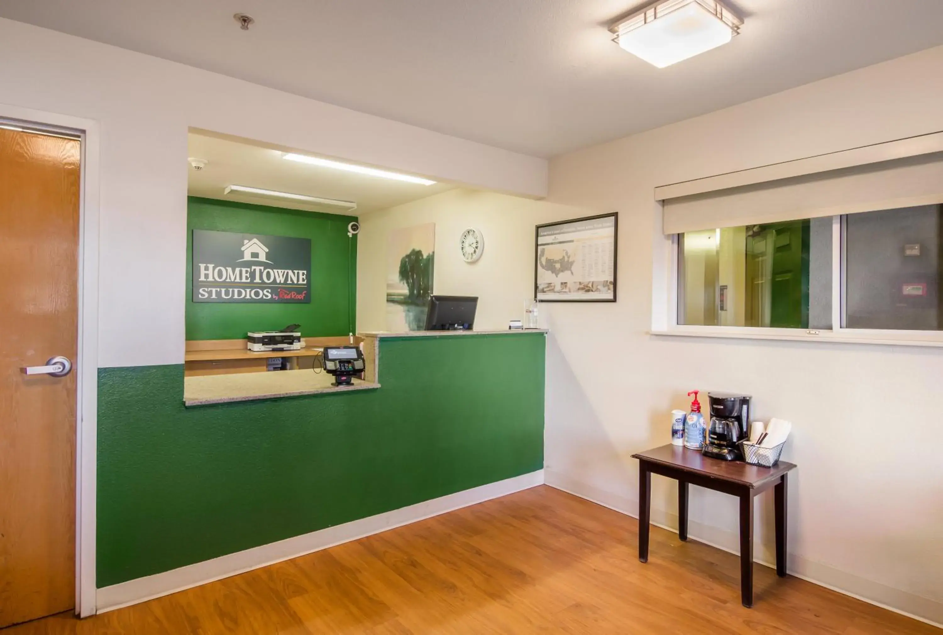 Lobby or reception in HomeTowne Studios by Red Roof Denver - Airport/Aurora Lobby or reception in HomeTowne Studios by Red Roof Denver - Airport/Aurora