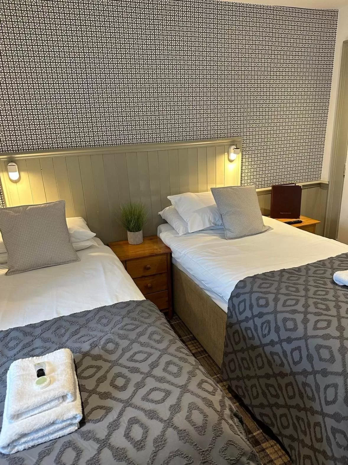 Bed in Nithsdale Hotel