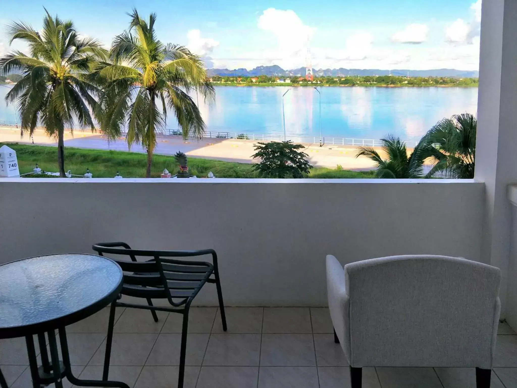 Balcony/Terrace in Fortune River View Hotel Nakhon Phanom