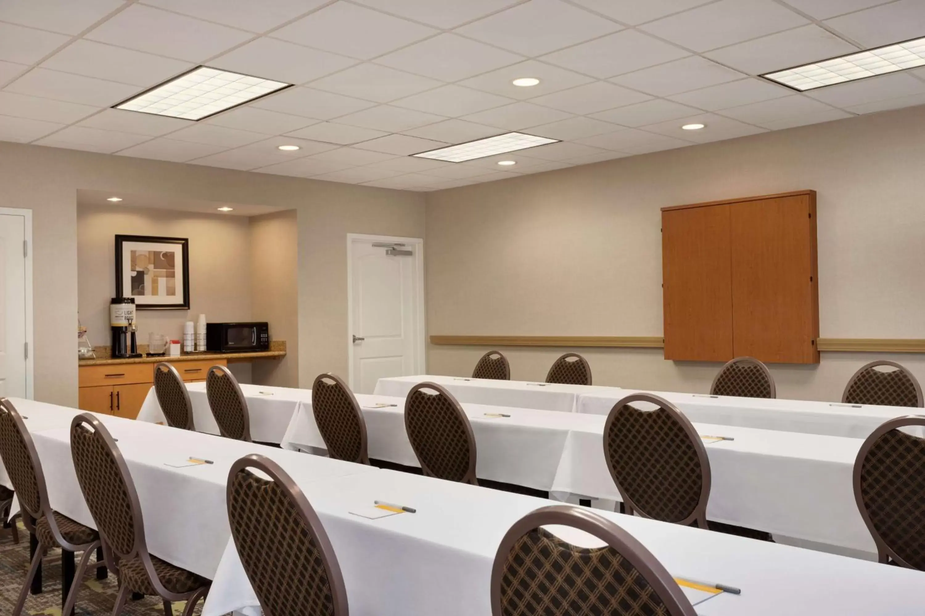 Meeting/conference room in Hampton Inn St. Louis-Columbia