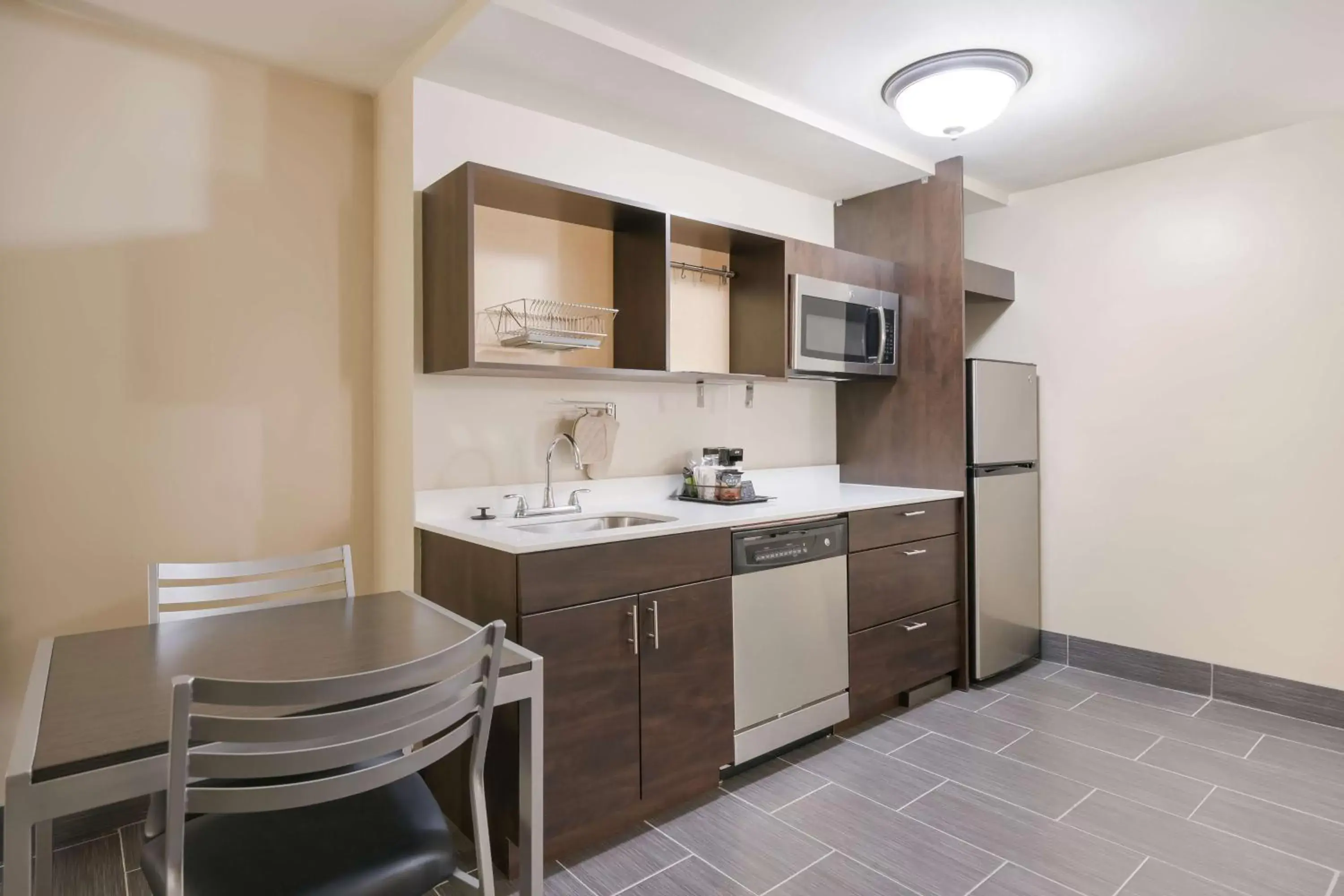 Photo of the whole room, Bathroom in Best Western Northwest Indiana Inn