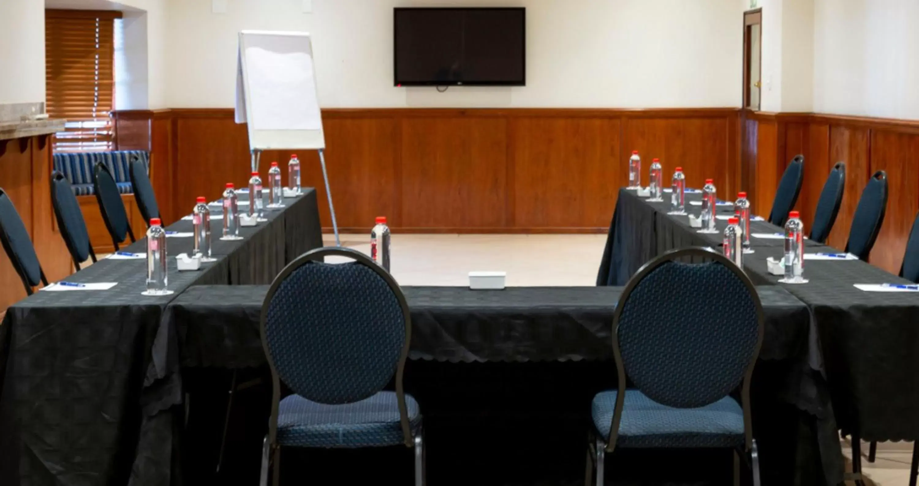 Meeting/conference room in ANEW Hotel Hluhluwe