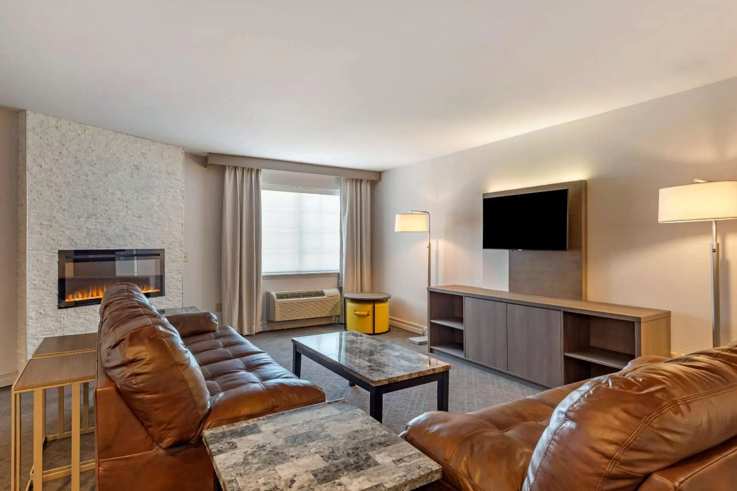 Bedroom, Seating Area in Comfort Inn & Suites East Greenbush - Albany