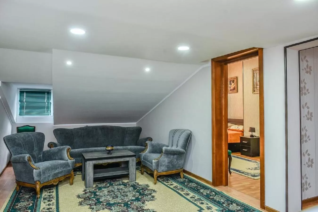 Communal lounge/ TV room in Hotel S.R