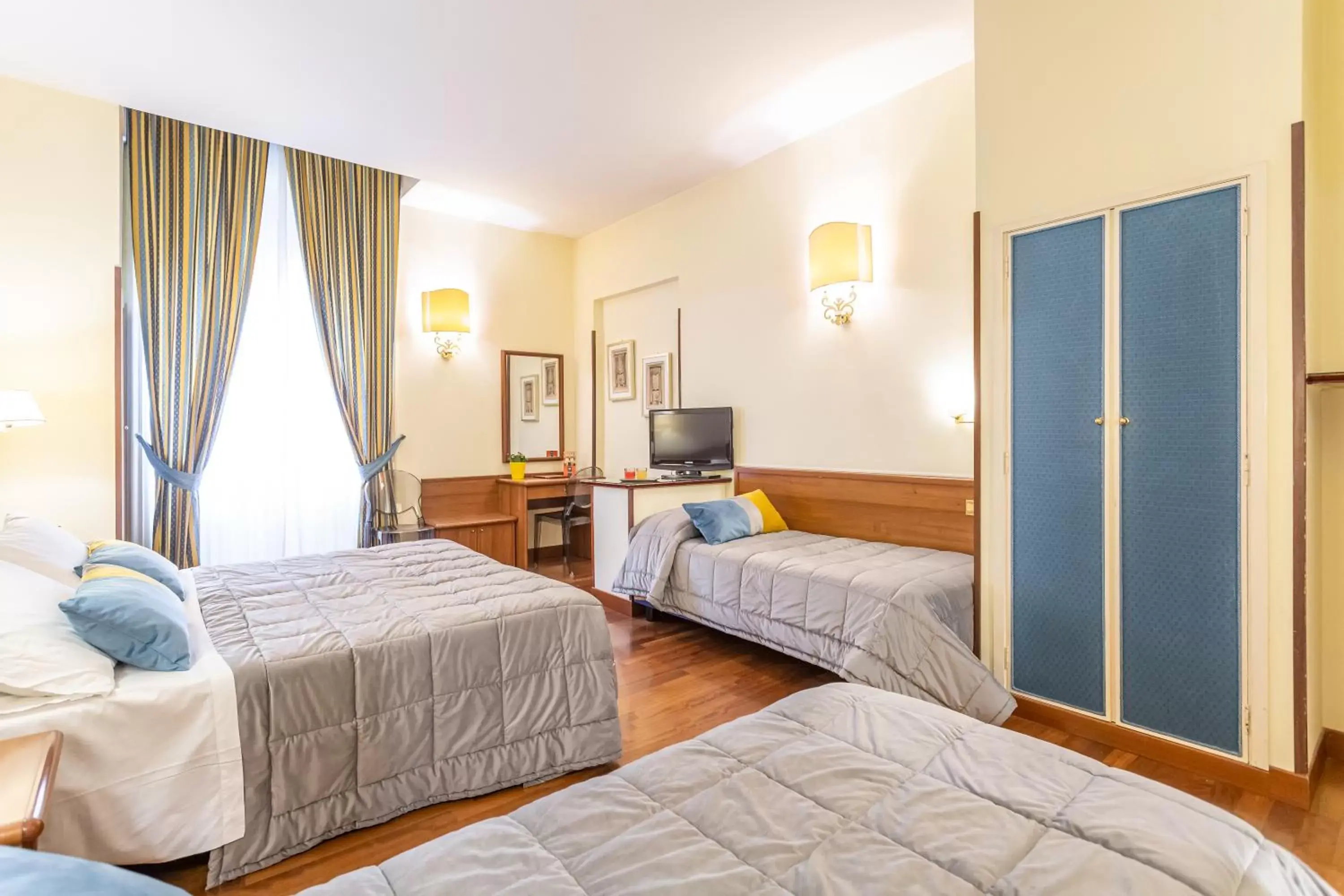 Classic Quadruple Room in Hotel Medici