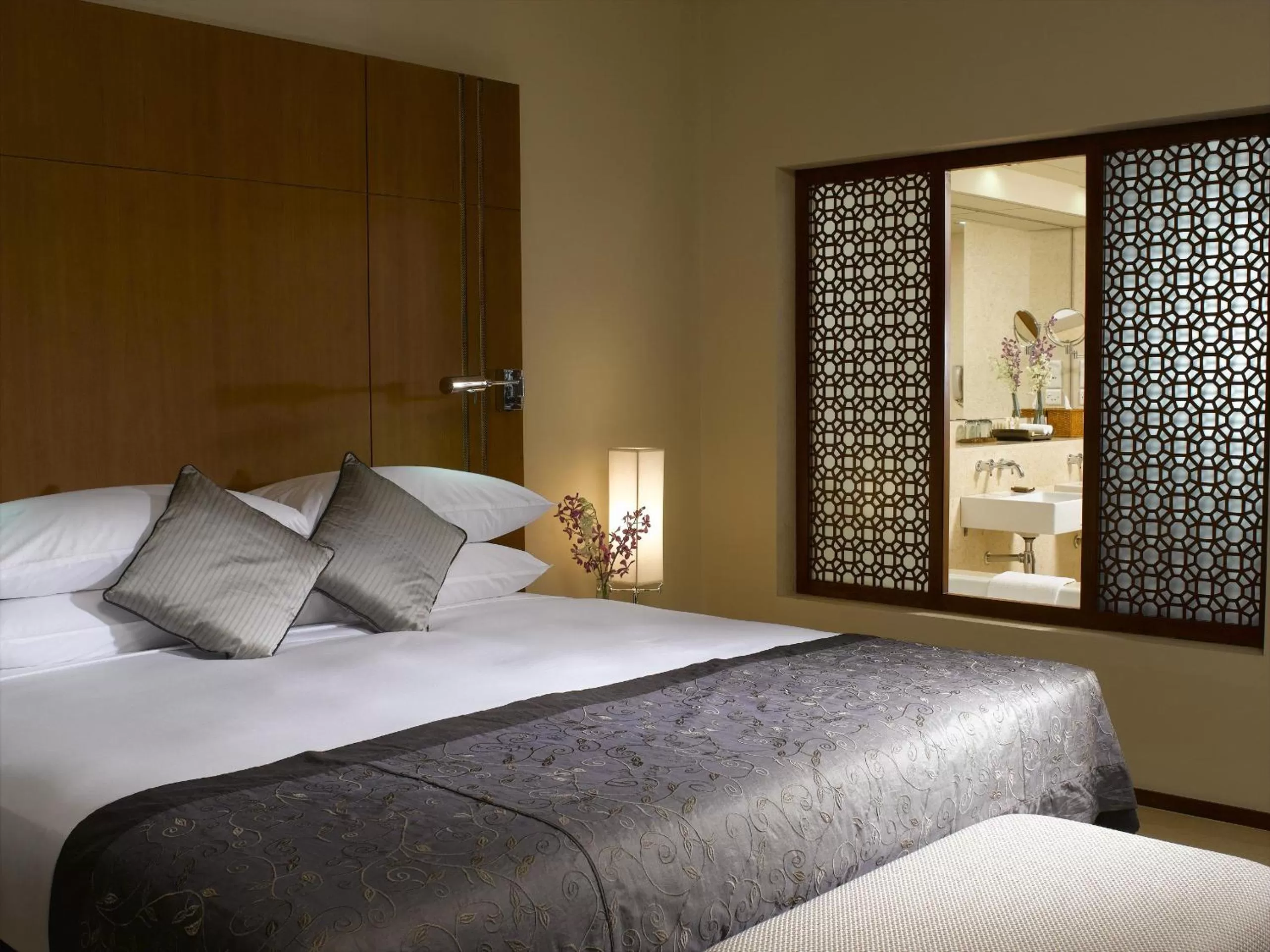 Bed in Radisson Blu Dhaka Water Garden