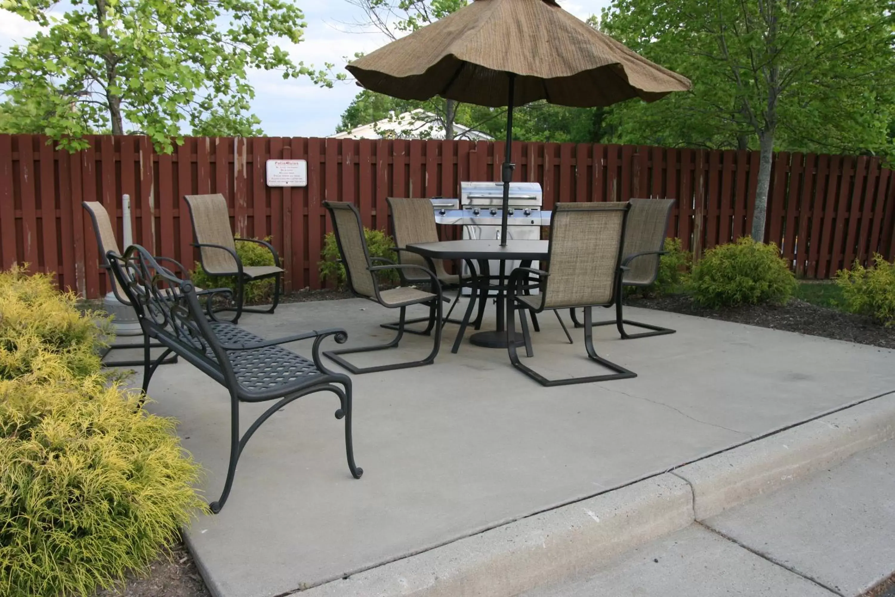 Patio in Affordable Suites of America Fredericksburg