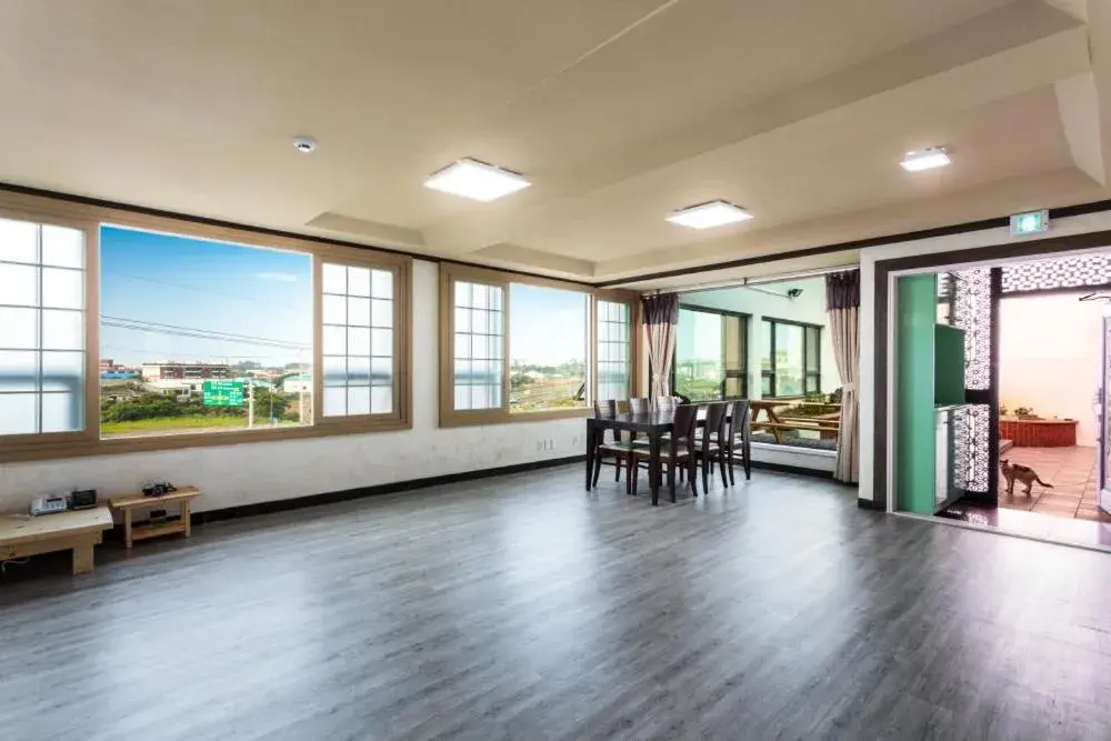 Living room in Jeju Wayo Pension Living room in Jeju Wayo Pension