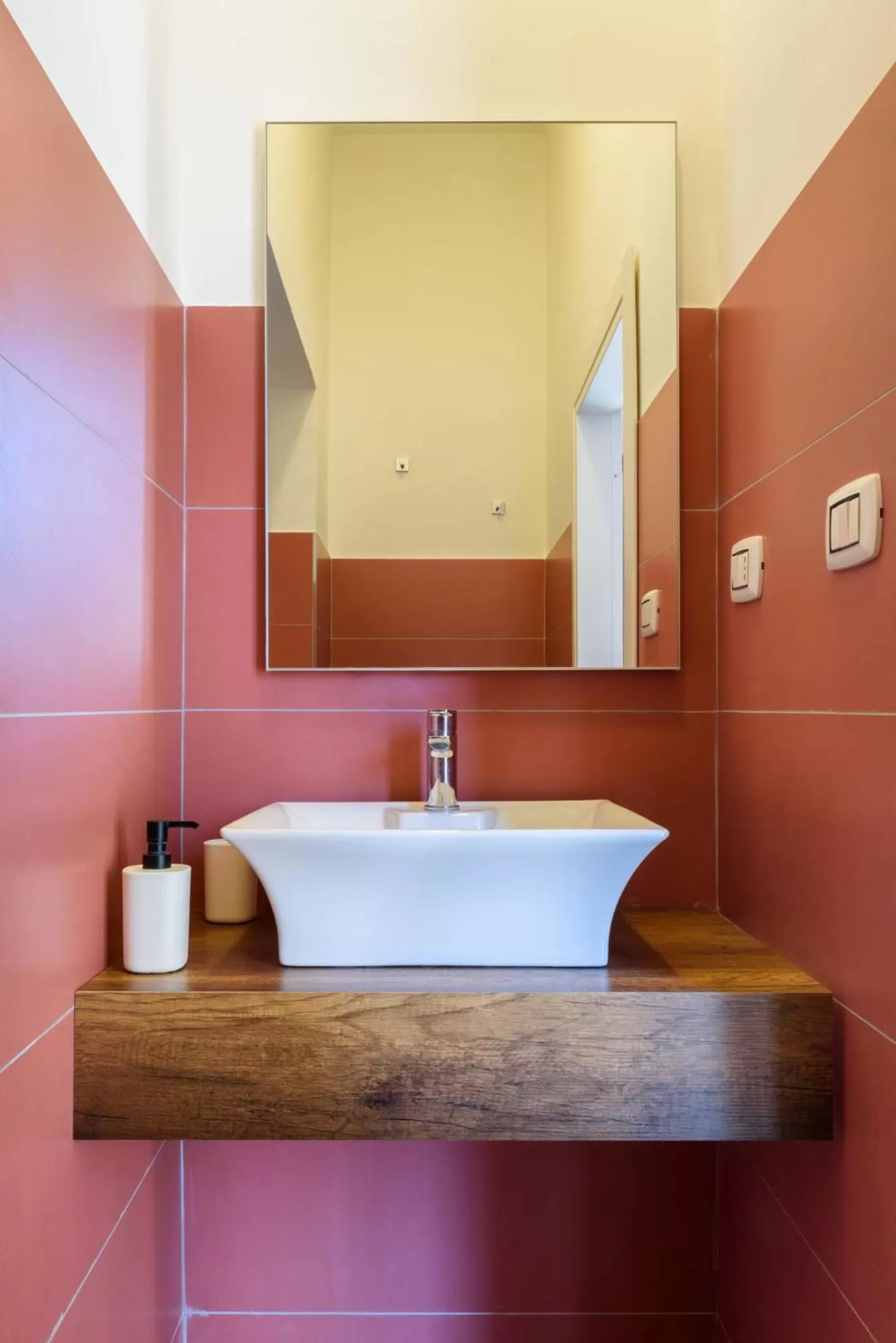 Bathroom in Domus Angioina