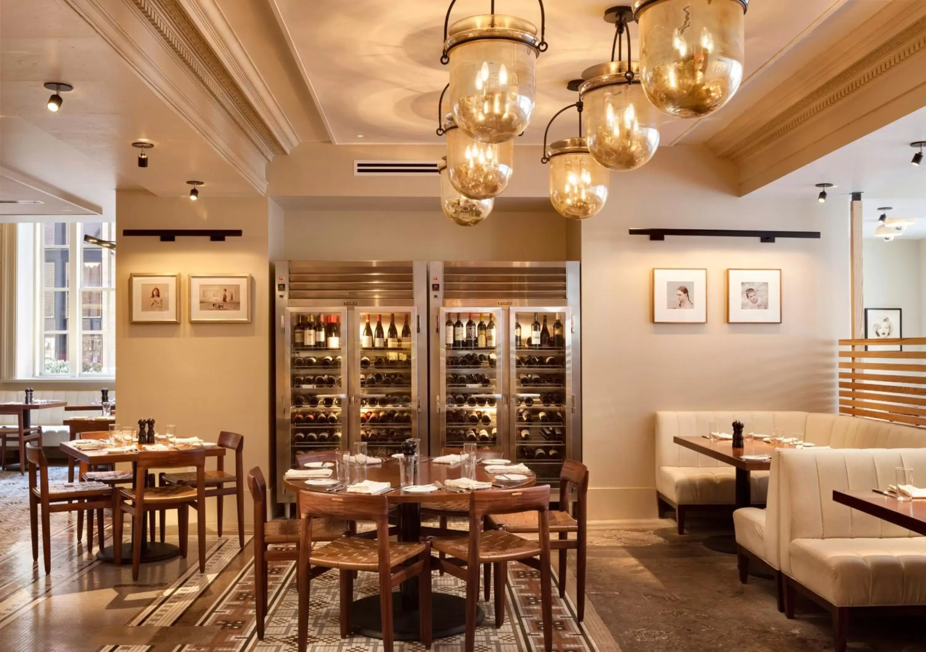 Restaurant/places to eat in 21c Museum Hotel Cincinnati Restaurant/places to eat in 21c Museum Hotel Cincinnati