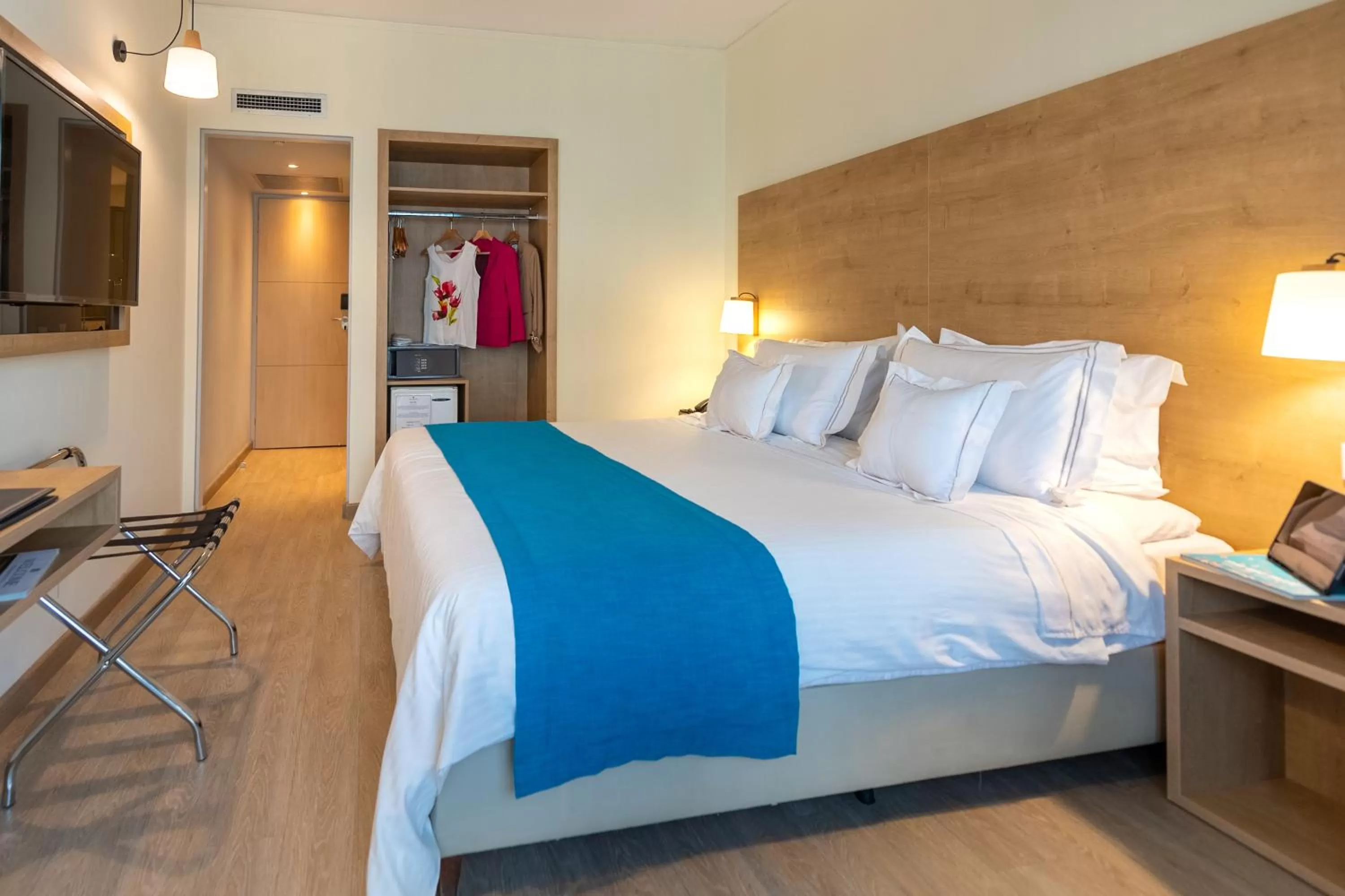 Bedroom, Bed in Polis Grand Hotel