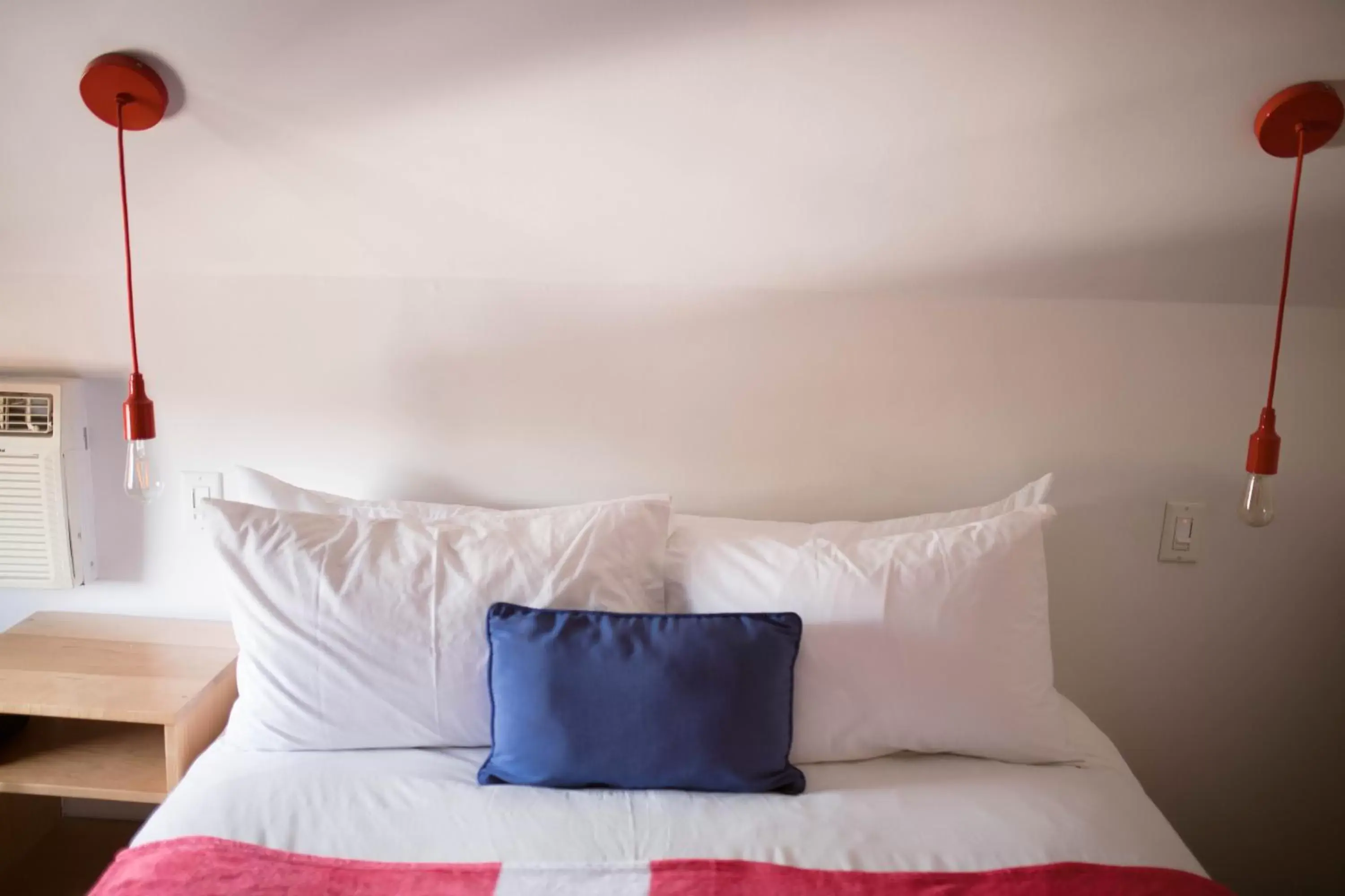 Bed in The Hamlet Inn