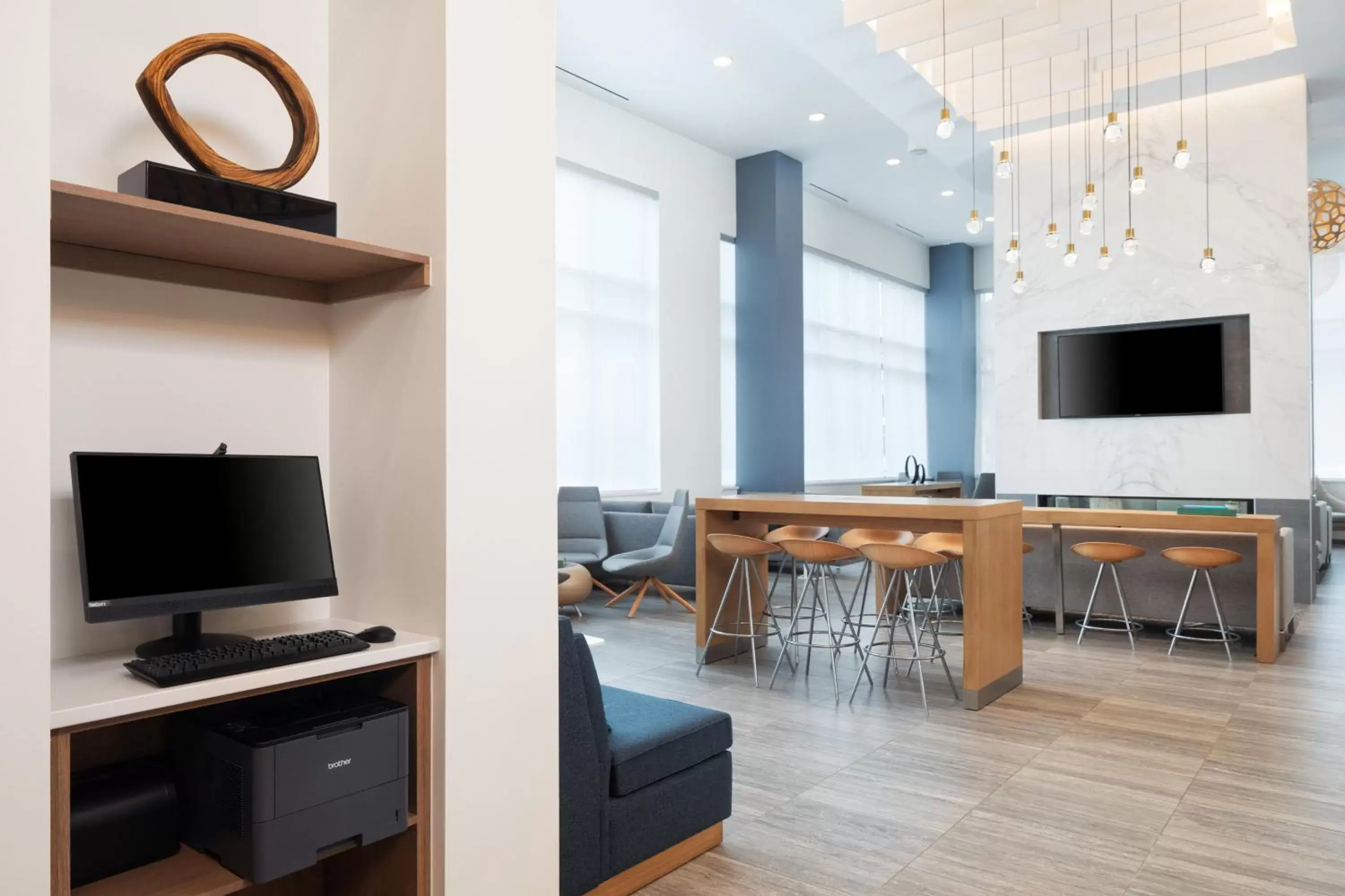 Business facilities, TV/Entertainment Center in Element Minneapolis Downtown North Loop