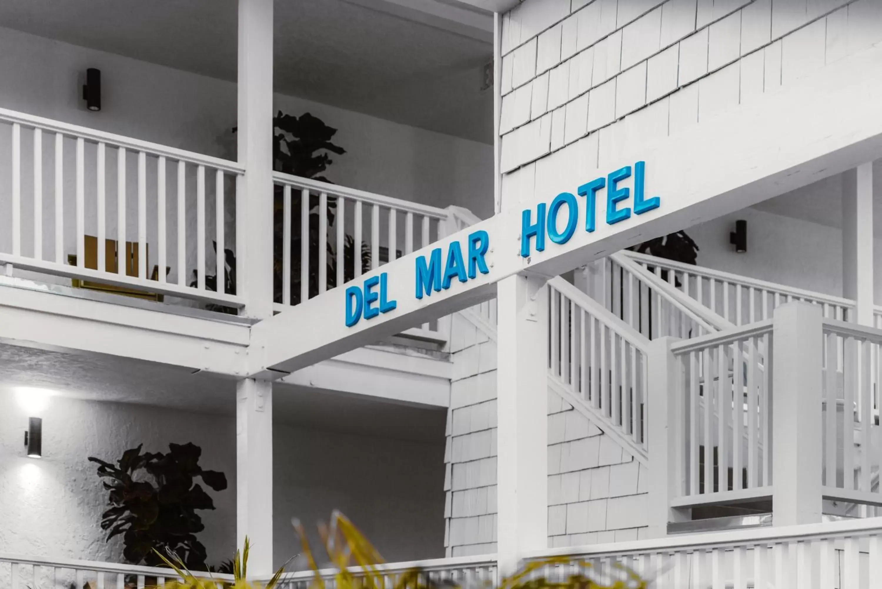 Property building in Del Mar Beach Hotel