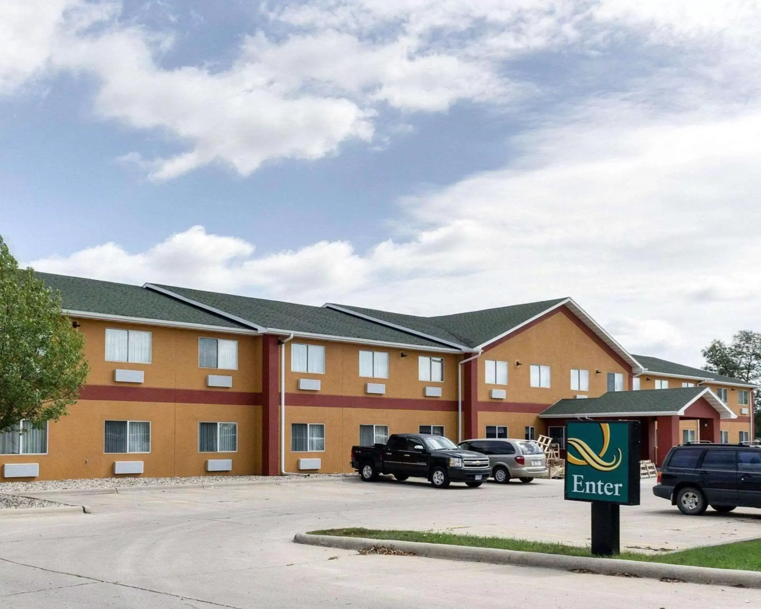 Property building in Quality Inn Brookings-University