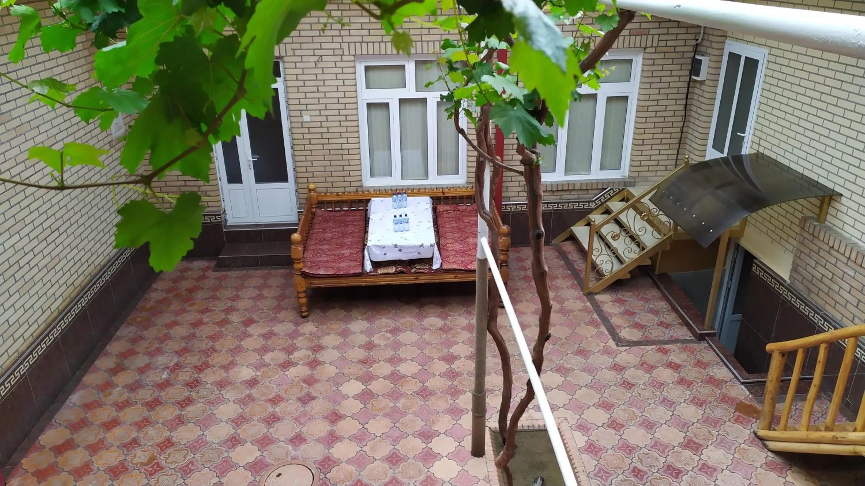 Alisher B&B Chorbog'