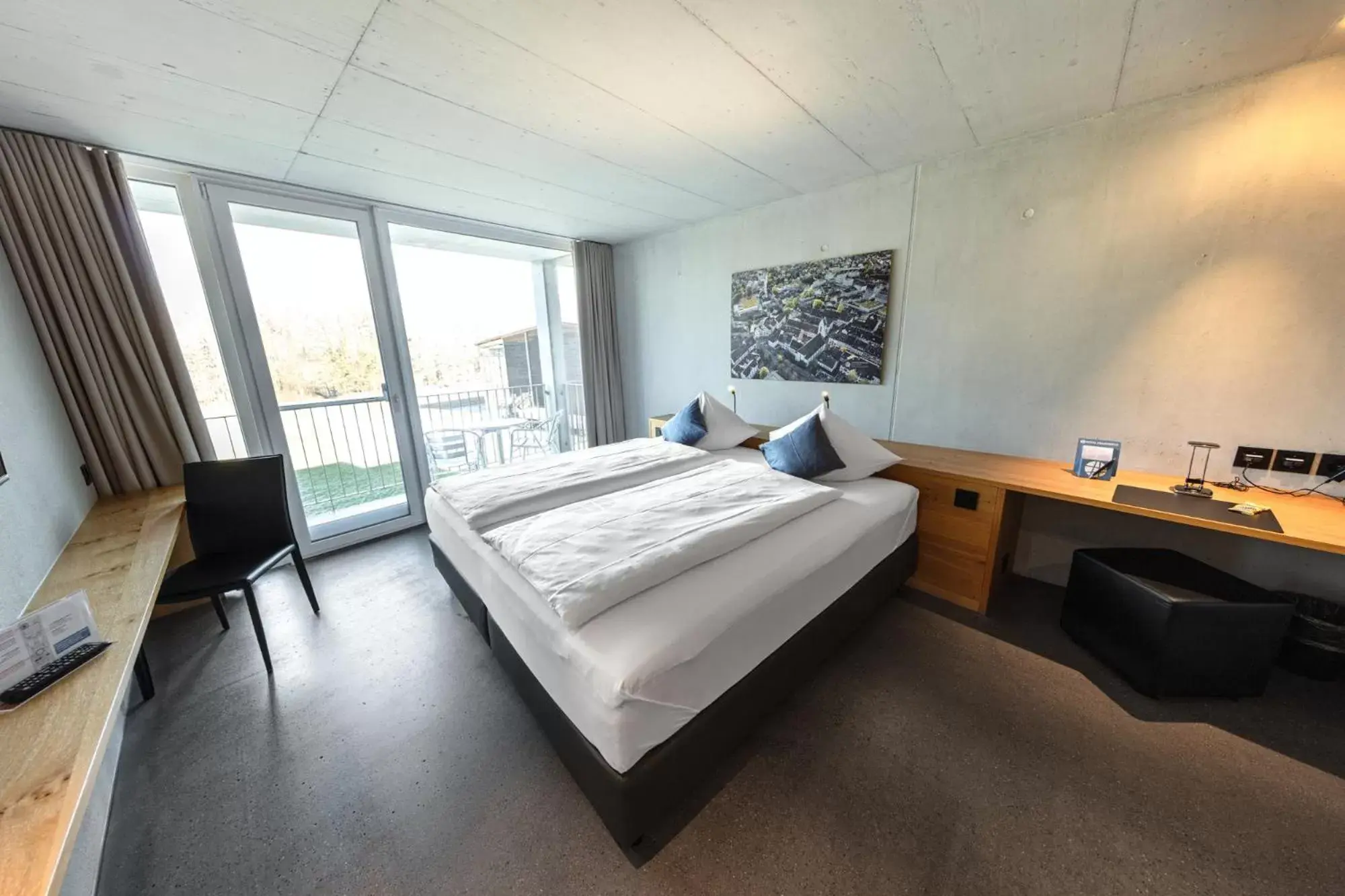 Bed in Hotel Frauenfeld