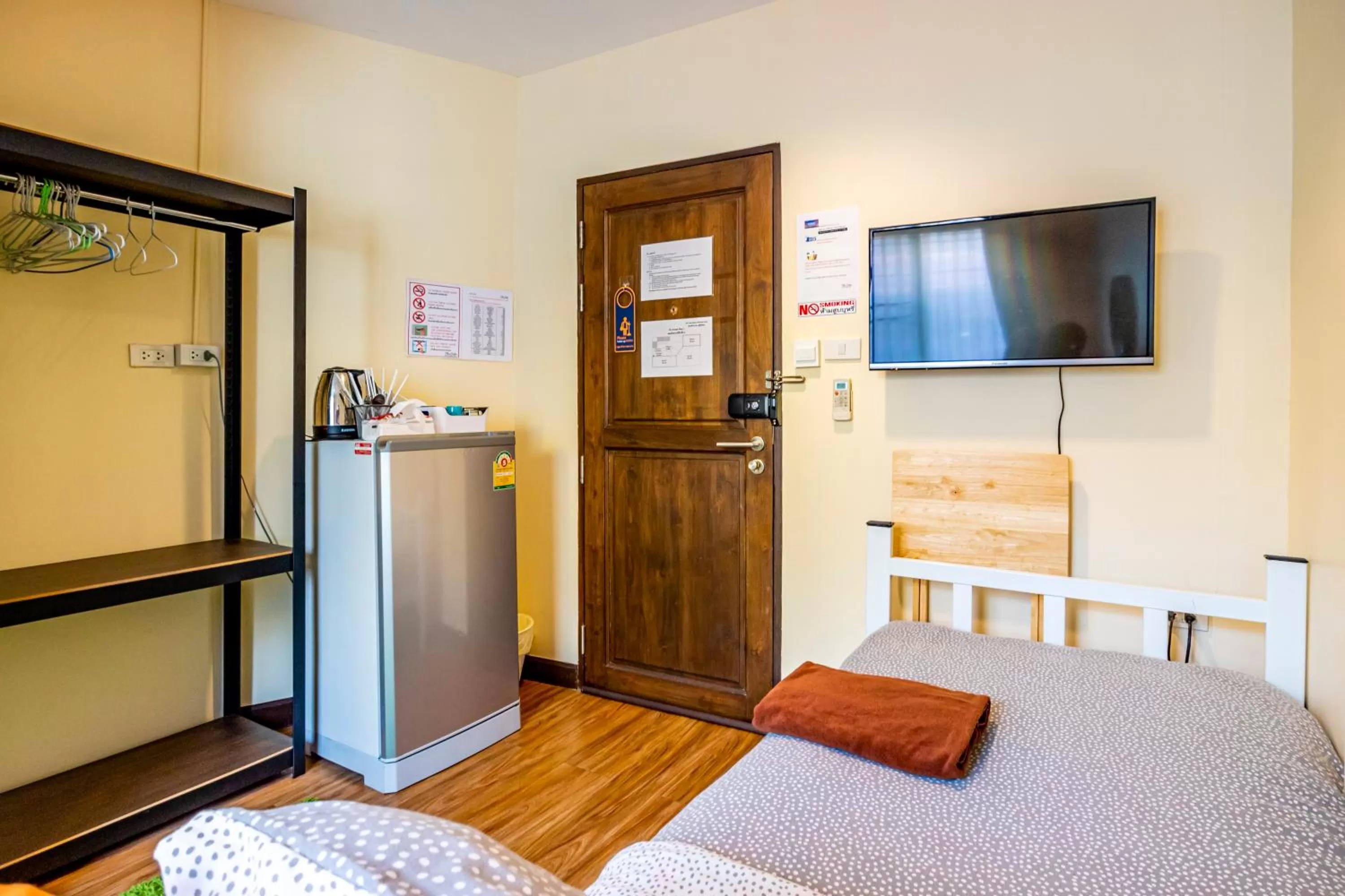 Bed in The Cube Sathorn Boutique Hotel เดอะ คิวบ์ สาทร บูติค โฮเทล Near BTS Surasak