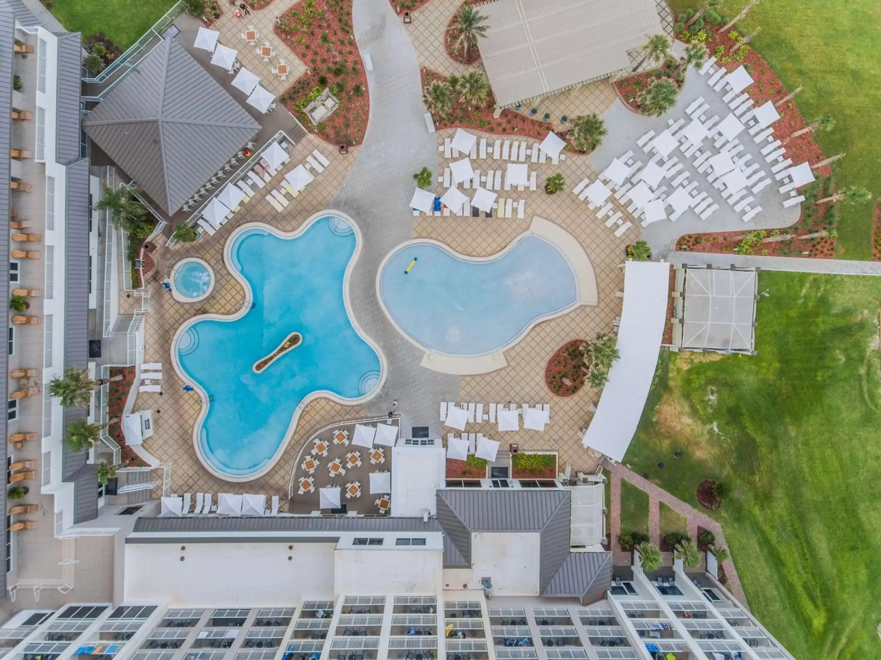 Swimming pool, Bird's-eye View in Hilton Pensacola Beach