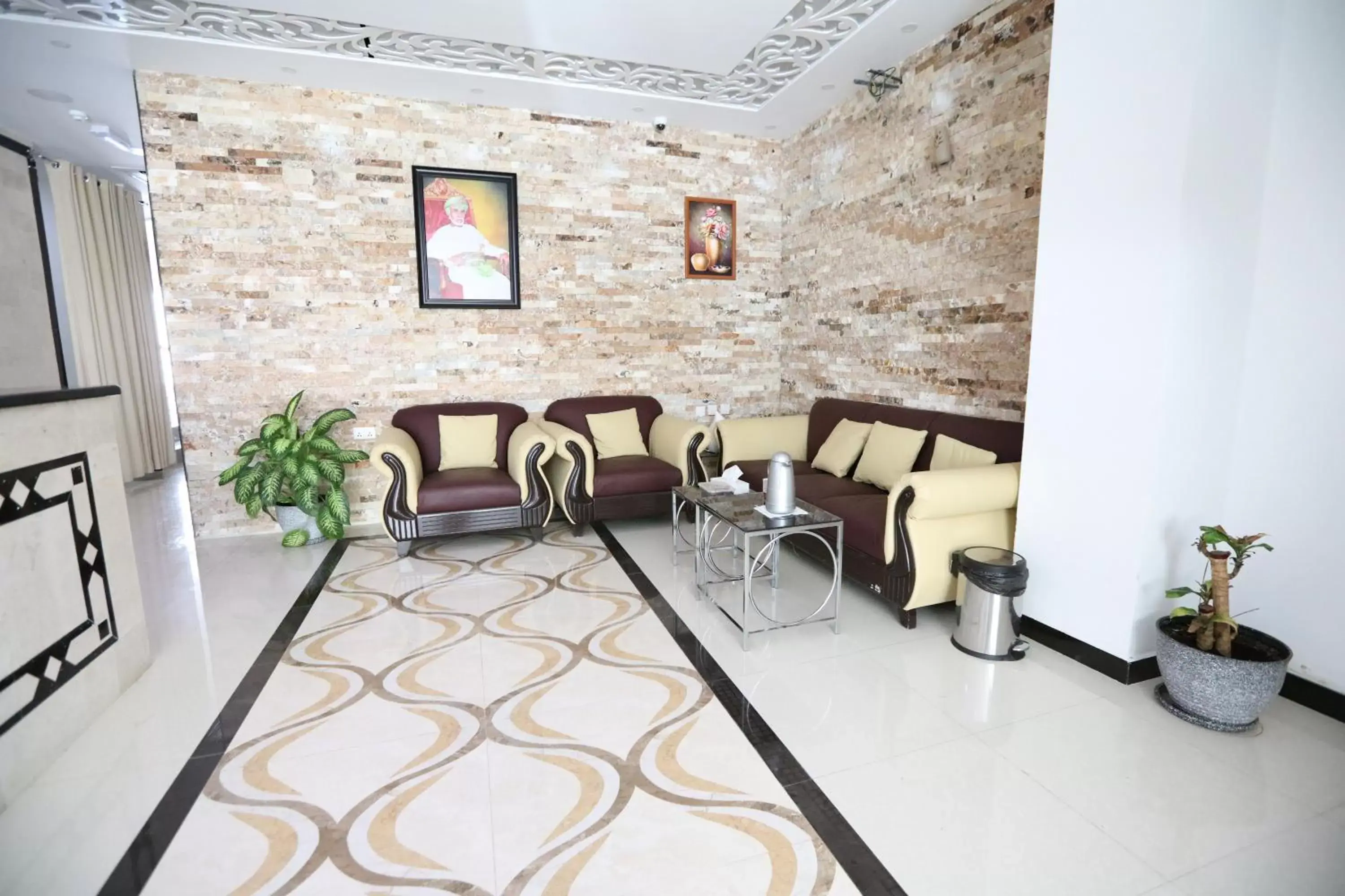 Lobby or reception in Al Rayyan Hotel Apartments Muscat