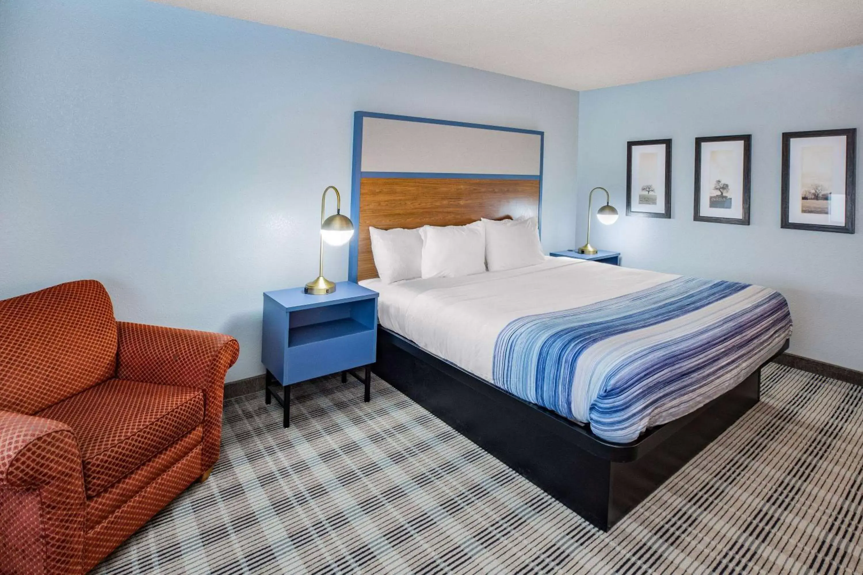 Photo of the whole room, Bed in AmericInn by Wyndham Sayre