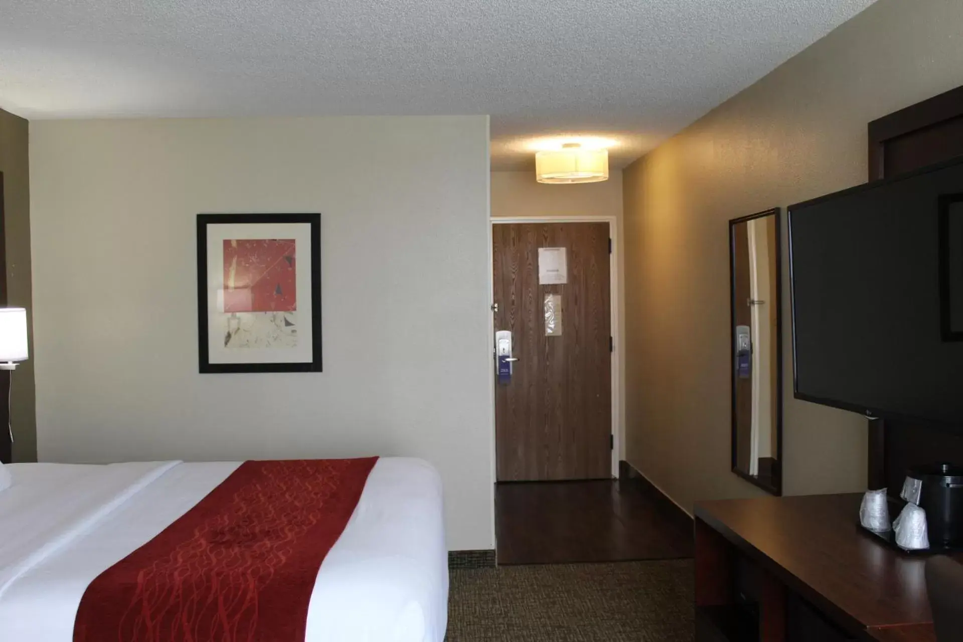 Bed in Comfort Inn Laurinburg