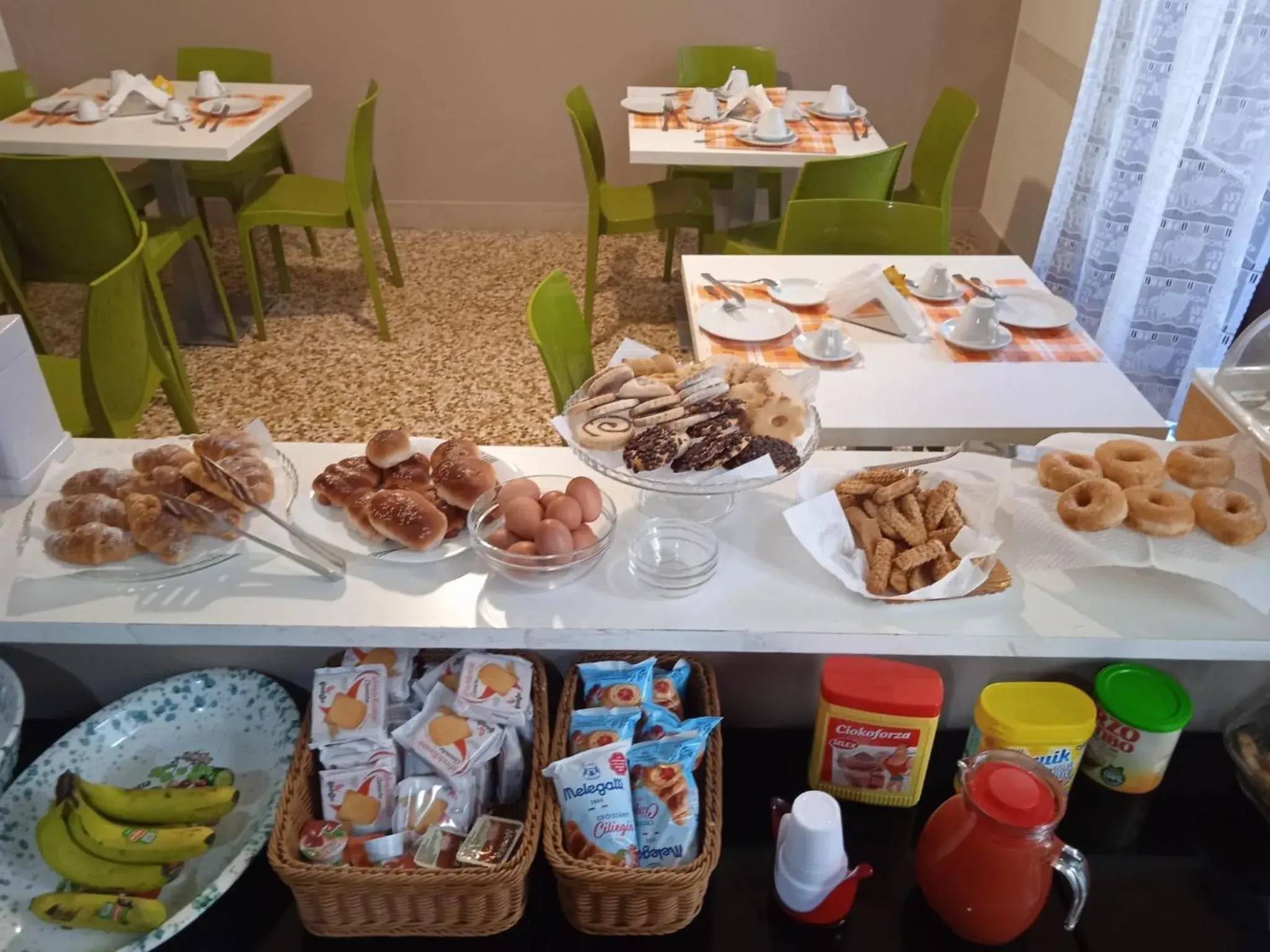 Buffet breakfast in Il Quadrifoglio Room& Suite