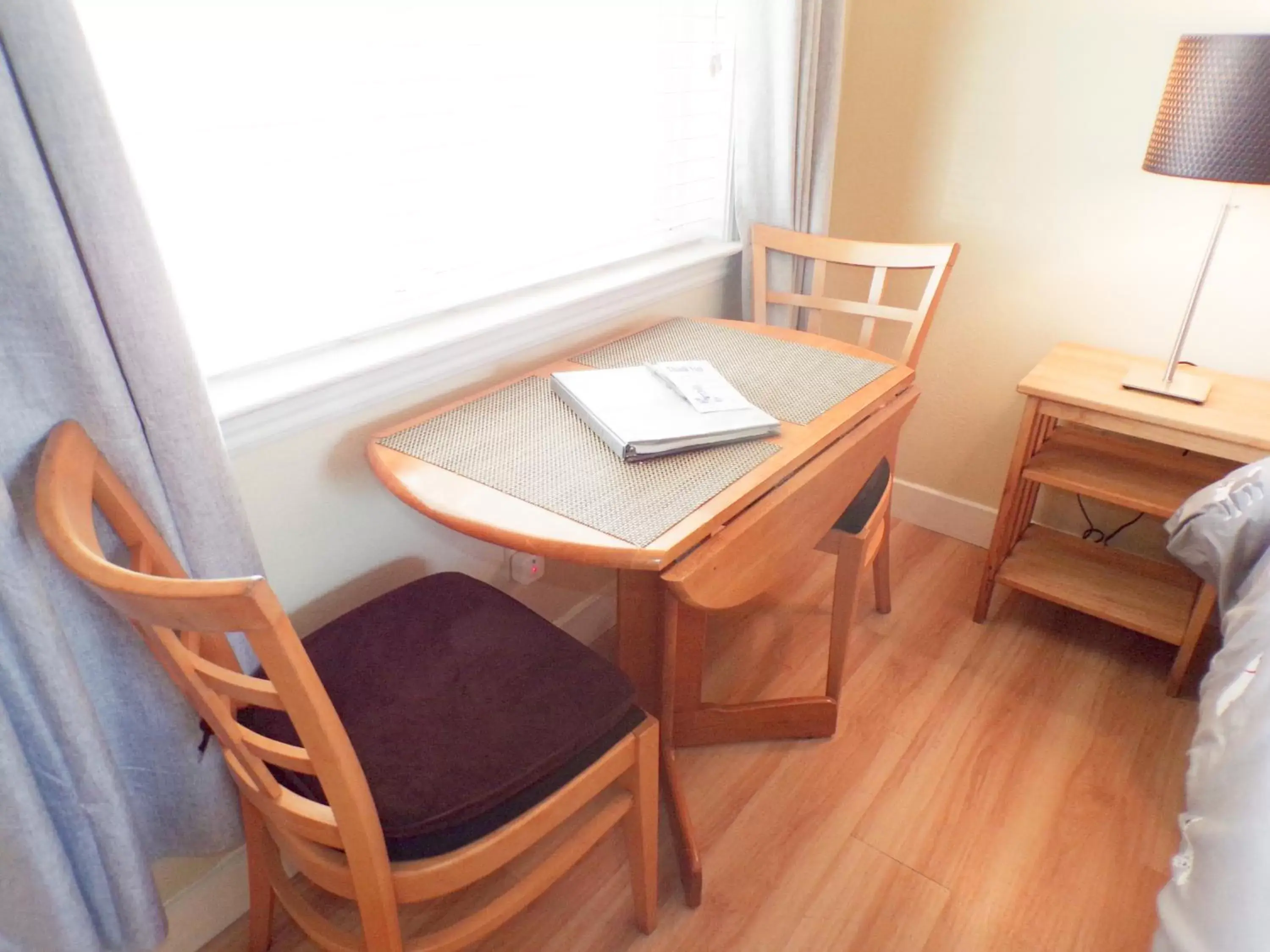 Seating Area in Shoreline Cottages