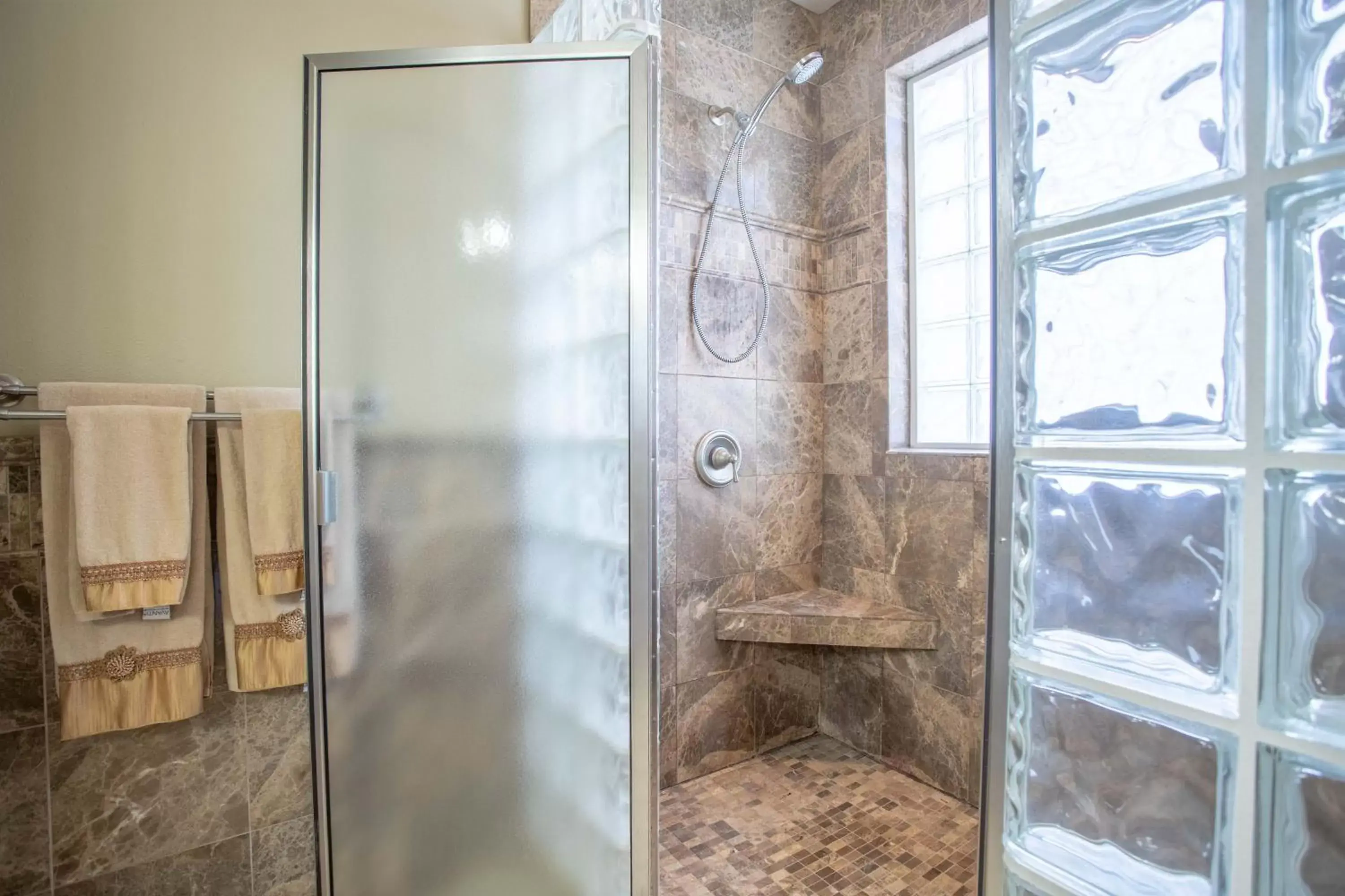 Shower, Bathroom in Obertal Inn
