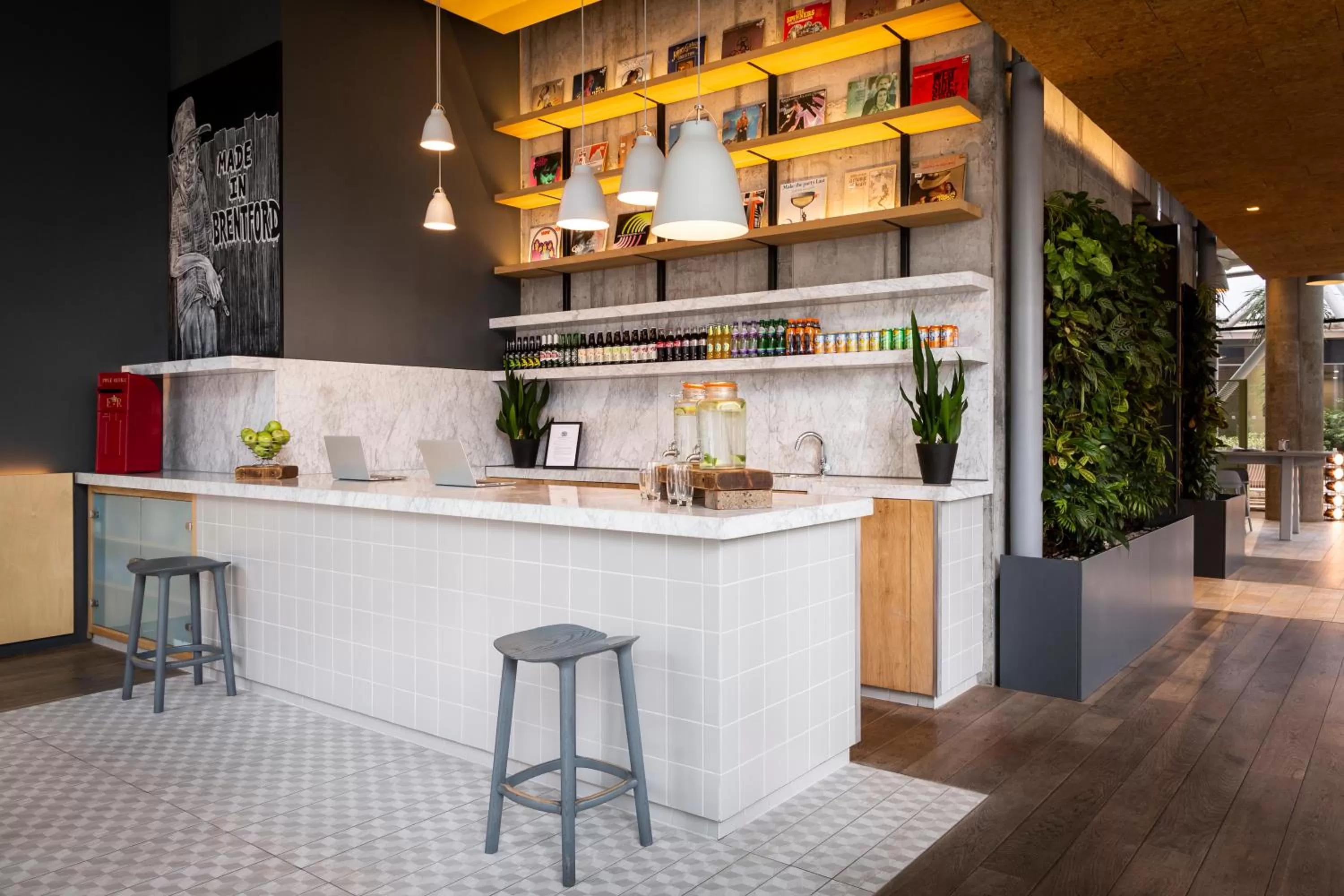 Lobby or reception in Aparthotel Adagio London Brentford