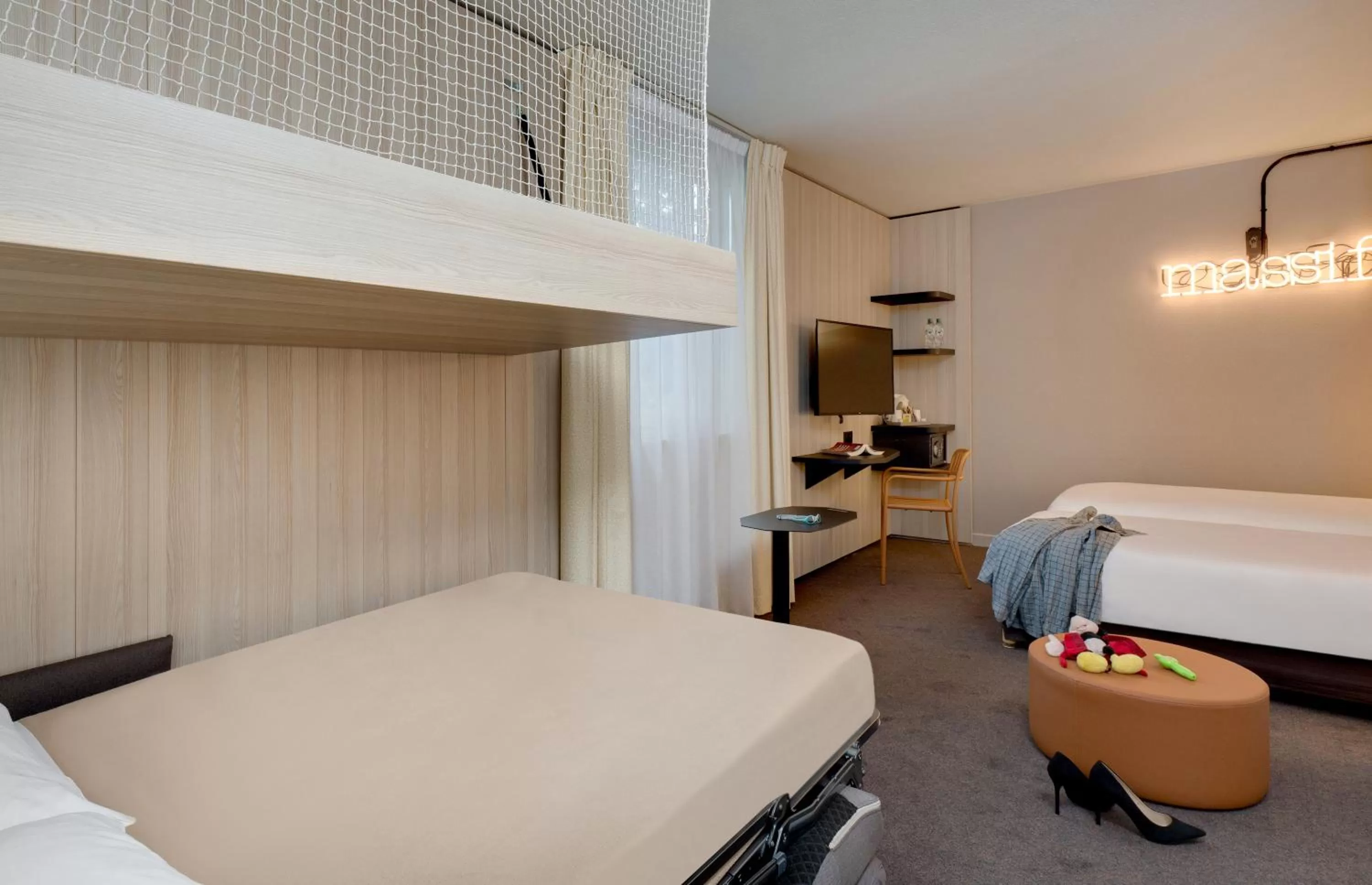 Photo of the whole room, Bed in Kyriad Clermont-Ferrand-Sud - La Pardieu