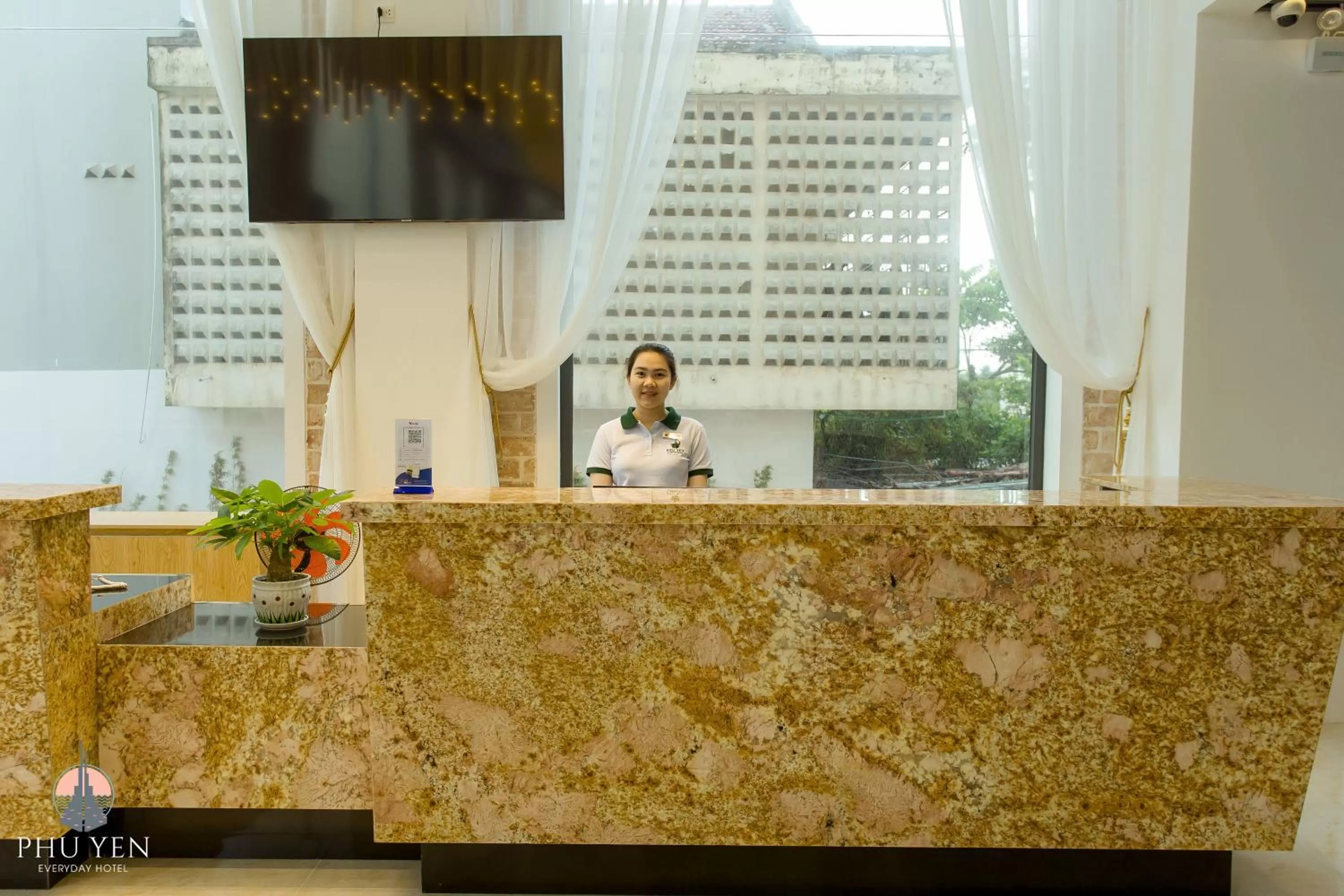 Staff in PHÚ YÊN EVERYDAY HOTEL