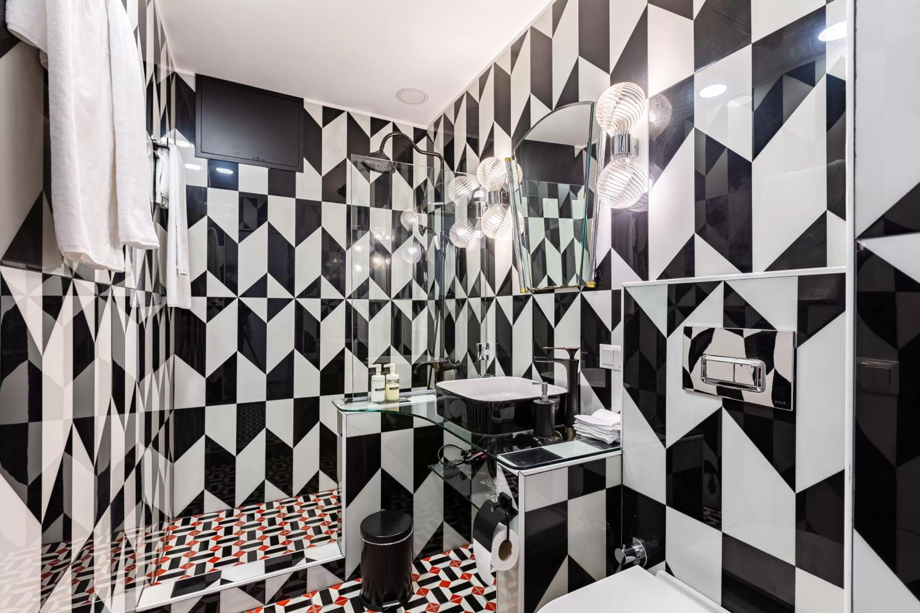 Shower in Villa Pera Suite Hotel