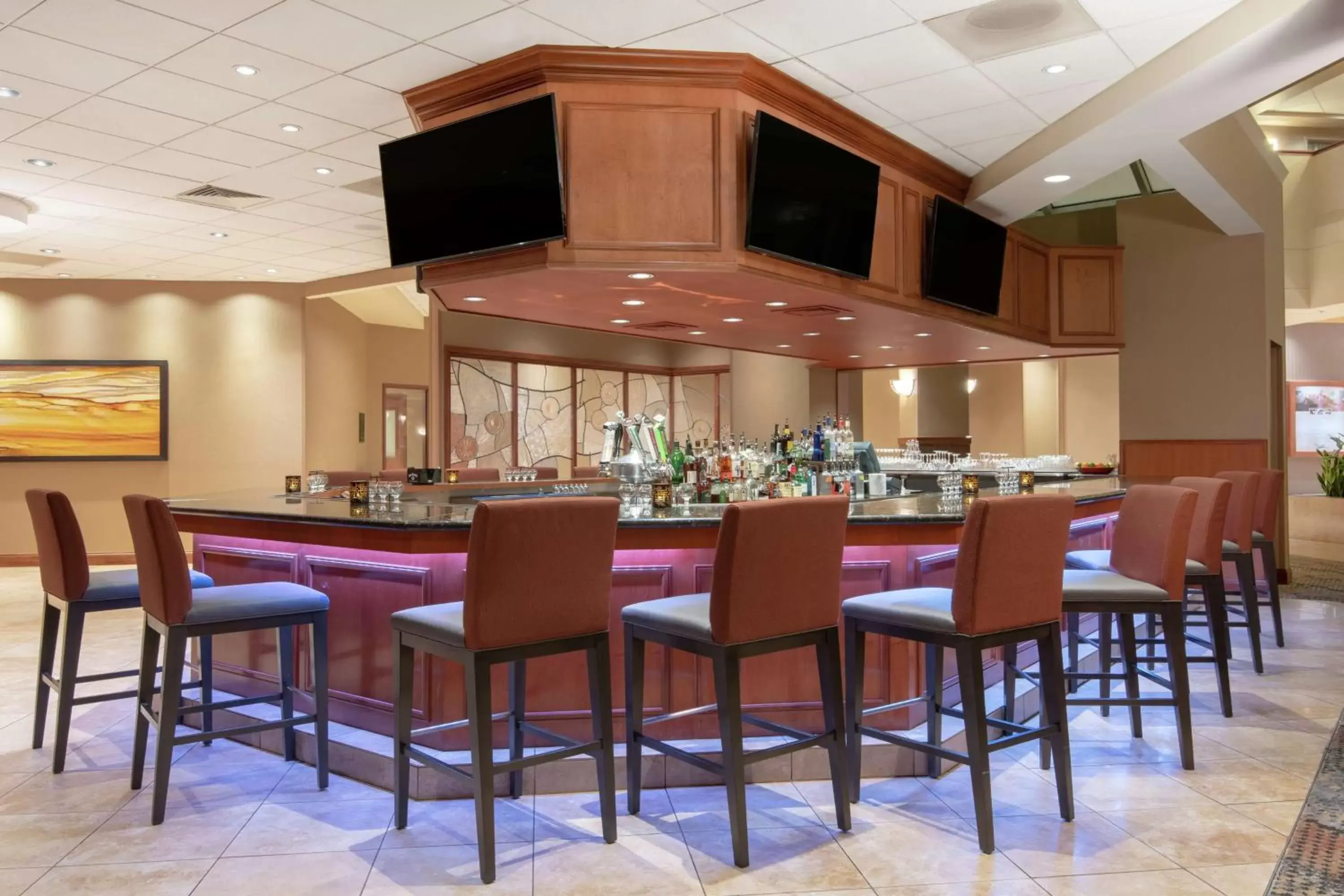 Lounge or bar, Restaurant/Places to Eat in Embassy Suites Northwest Arkansas - Hotel, Spa & Convention Center