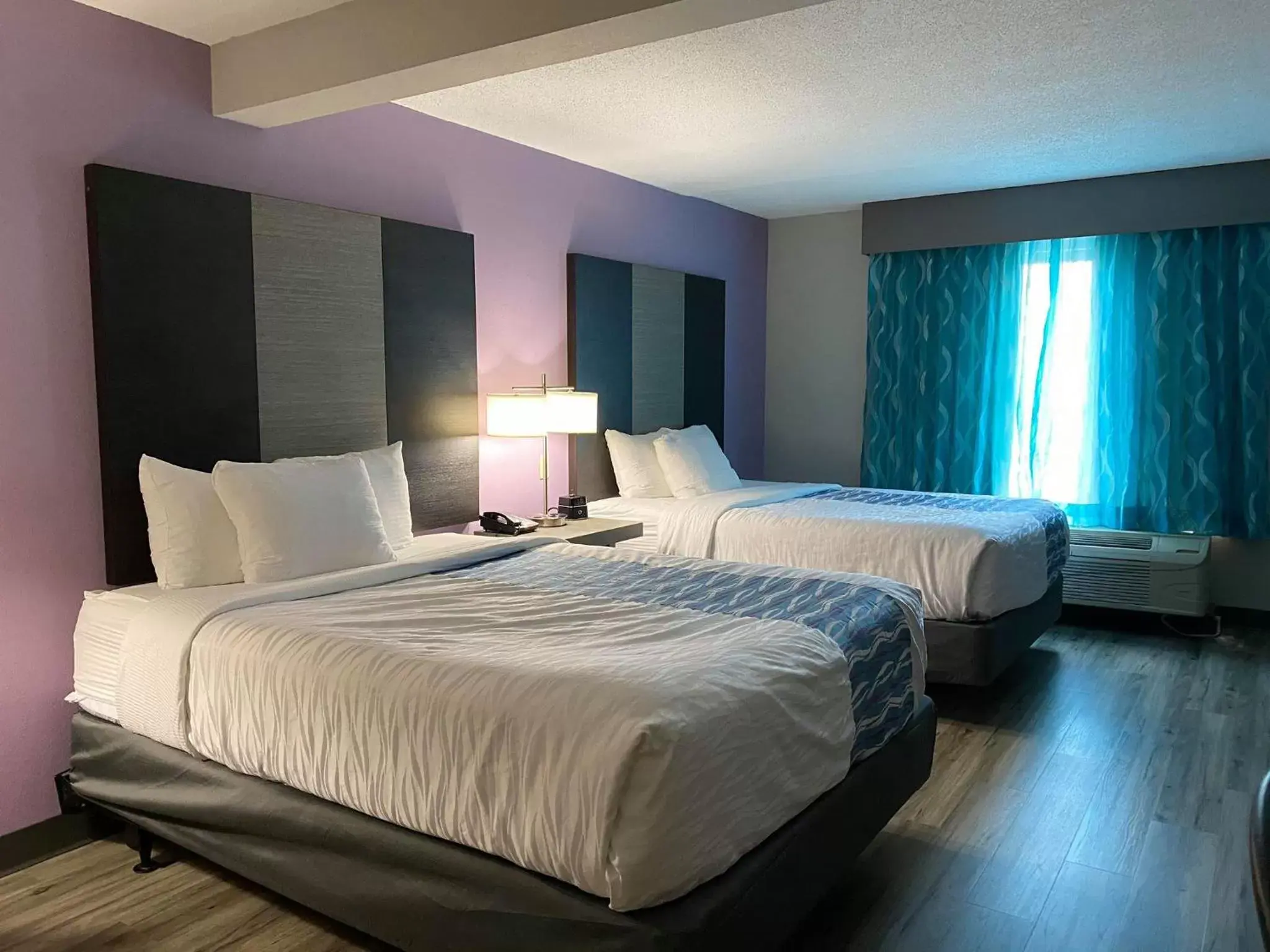 Bedroom, Bed in La Quinta by Wyndham Clarksville Bedroom, Bed in La Quinta by Wyndham Clarksville