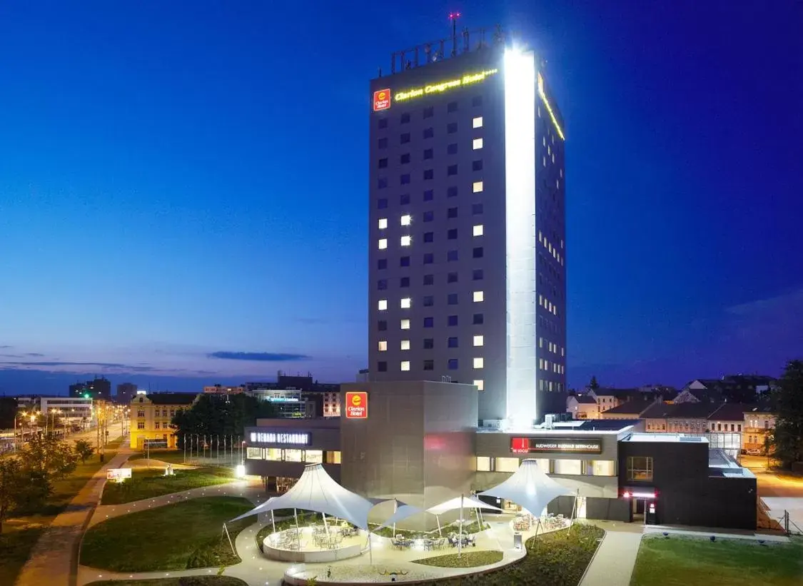 Facade/entrance, Property Building in Clarion Congress Hotel České Budějovice