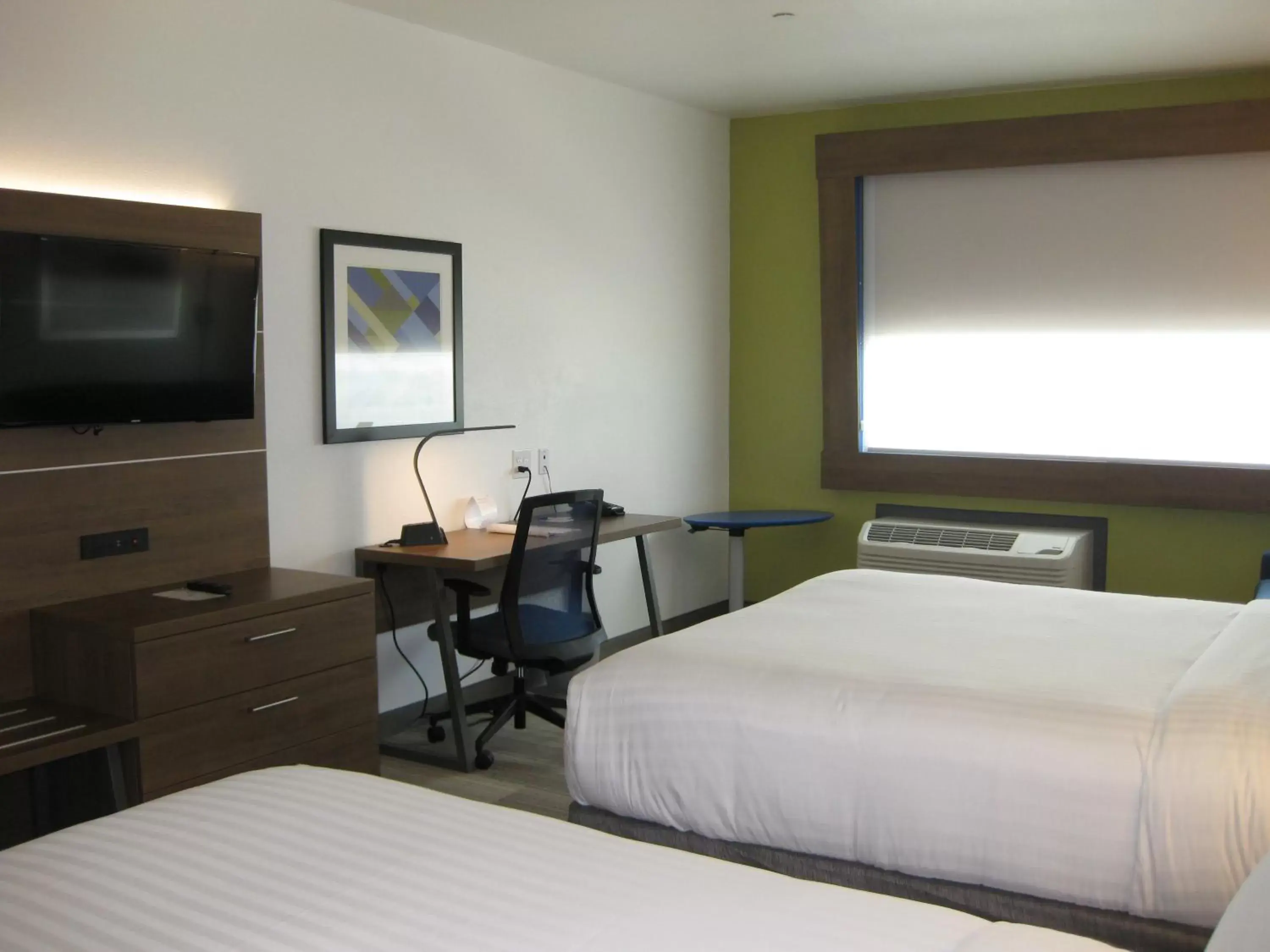 Bedroom, Bed in Holiday Inn Express & Suites - Houston NW - Cypress Grand Pky, an IHG Hotel