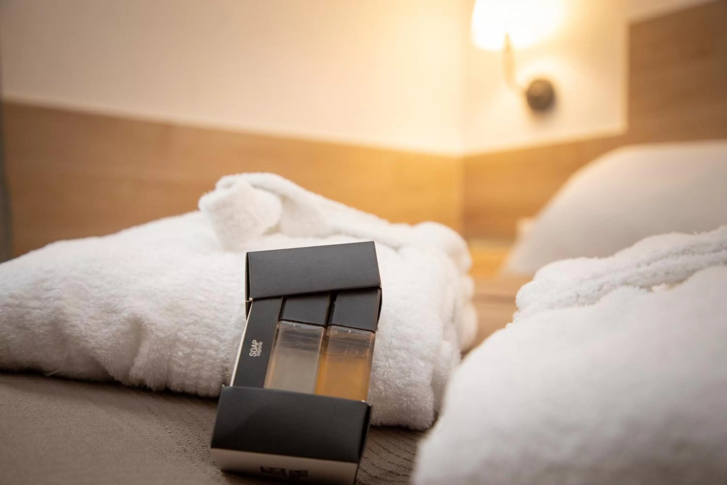 Bathroom, Bed in Ideal City Walk