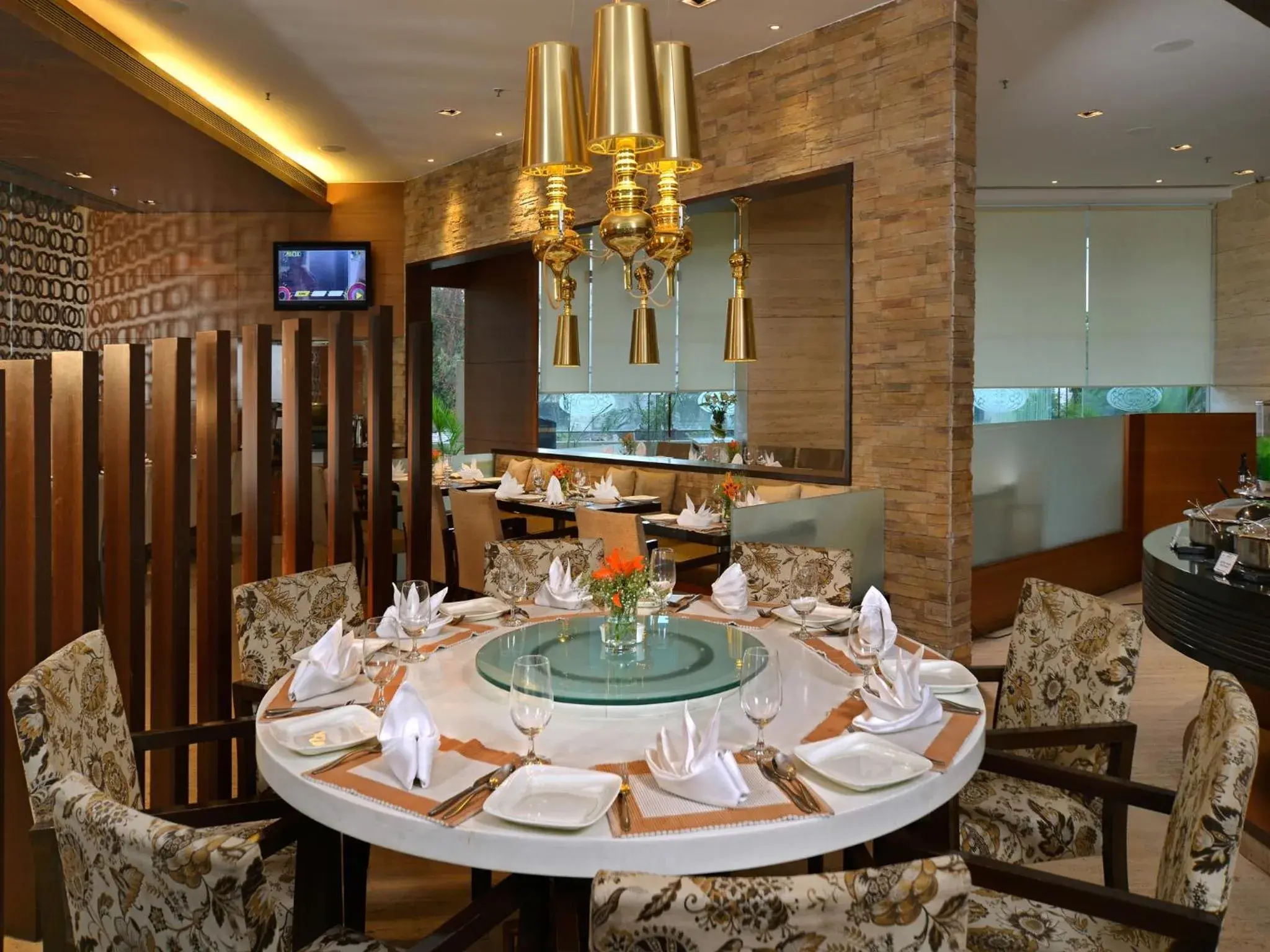 Food and drinks, Restaurant/Places to Eat in Majestic Court Sarovar Portico