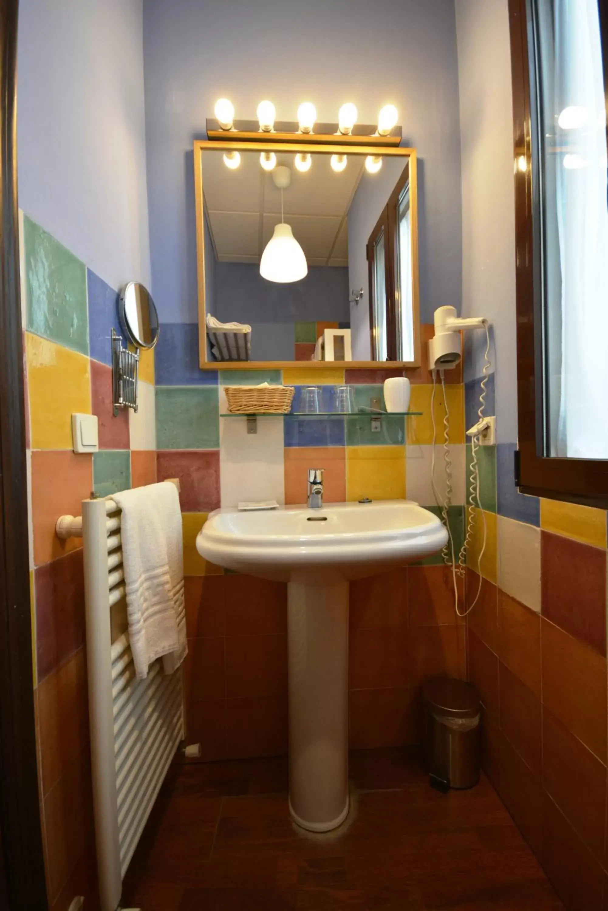 Toilet, Bathroom in Hotel Casa de los Azulejos