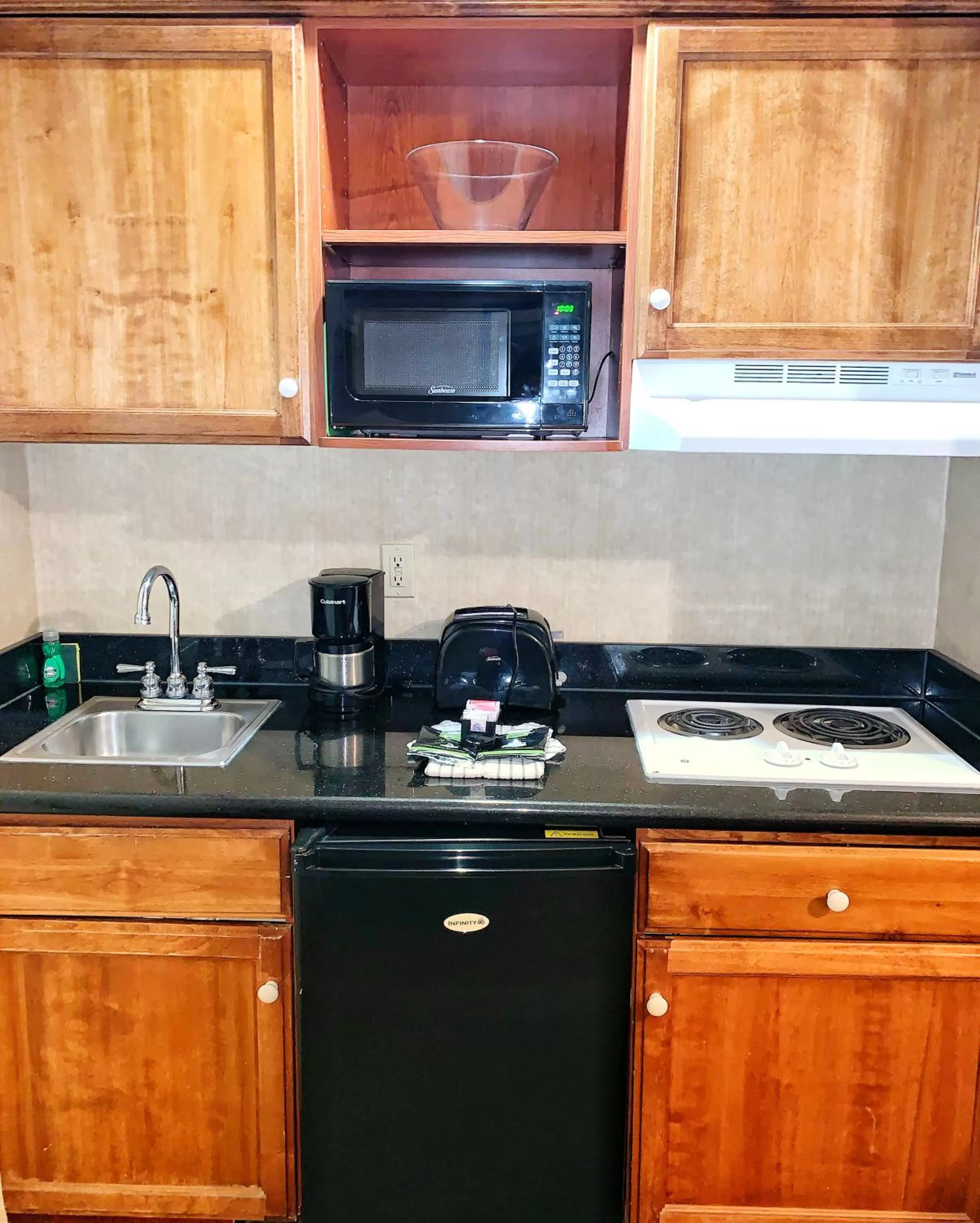 Kitchen or kitchenette in Yosemite View Lodge