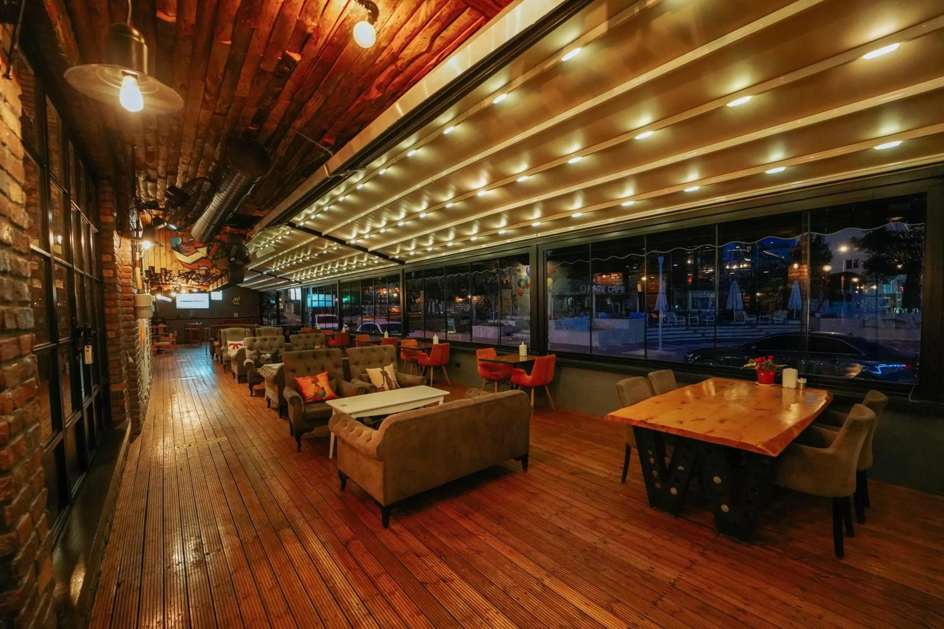 Restaurant/Places to Eat in BEETLE HOUSE COFFEE HOTEL