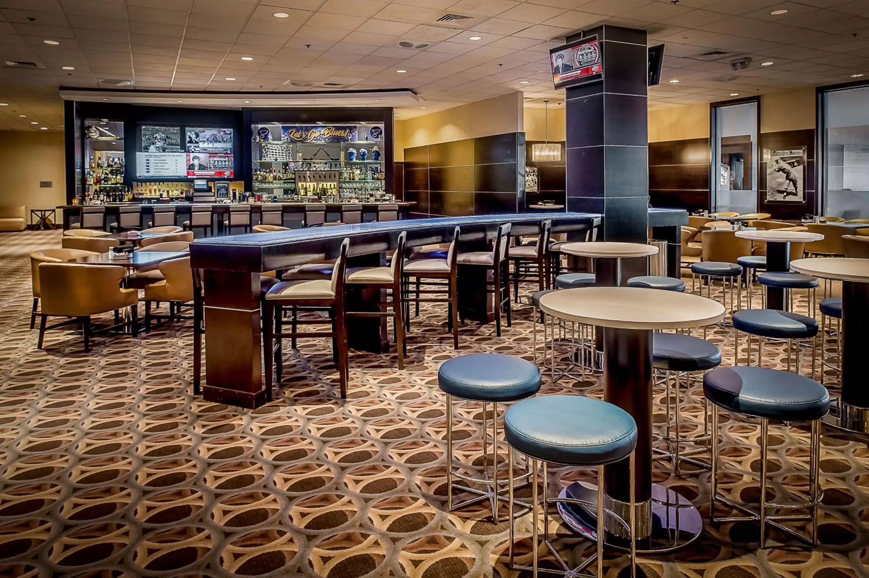 Lounge or bar, Lounge/Bar in Hilton St. Louis at the Ballpark