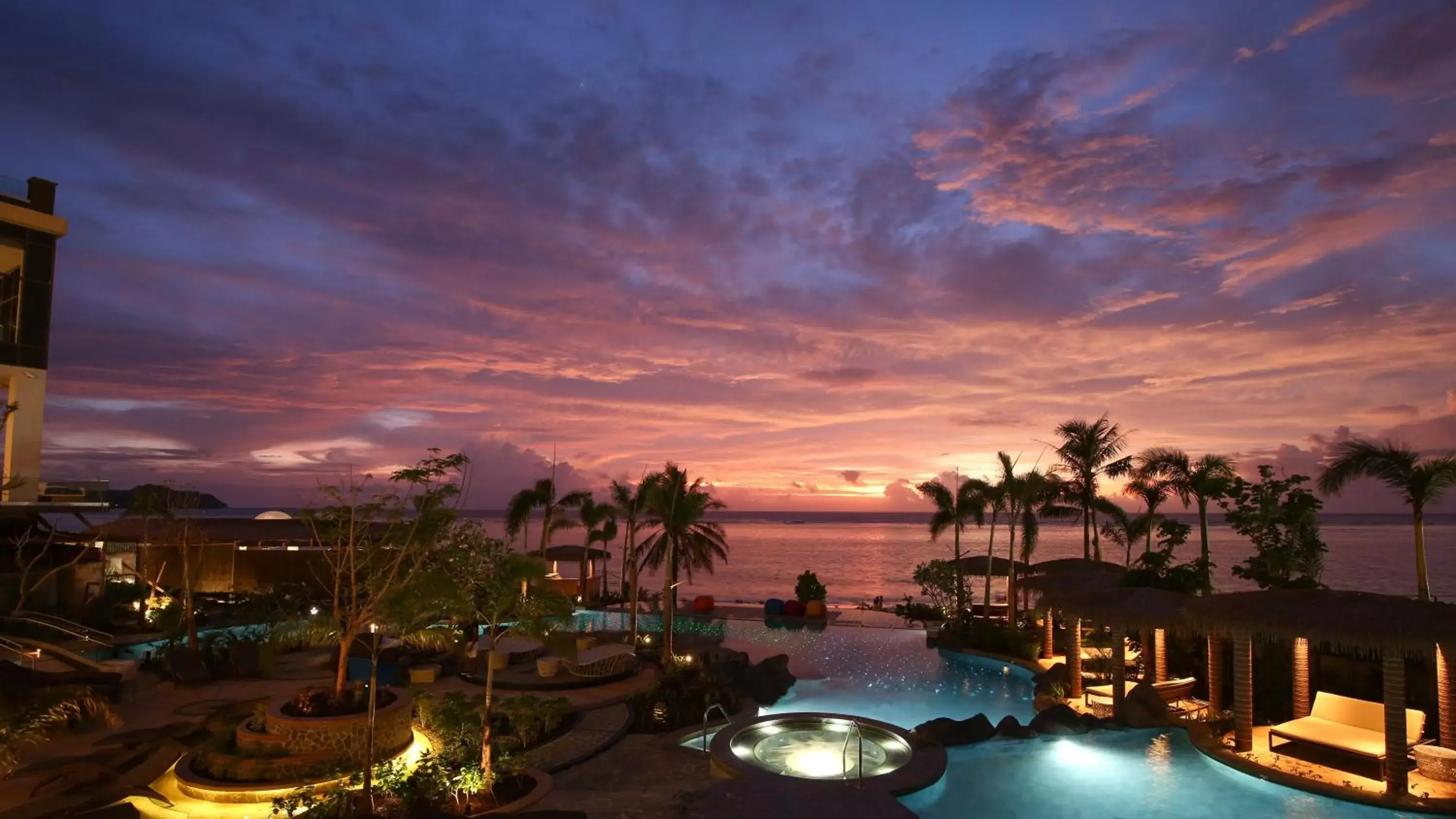 Beach in Dusit Thani Guam Resort